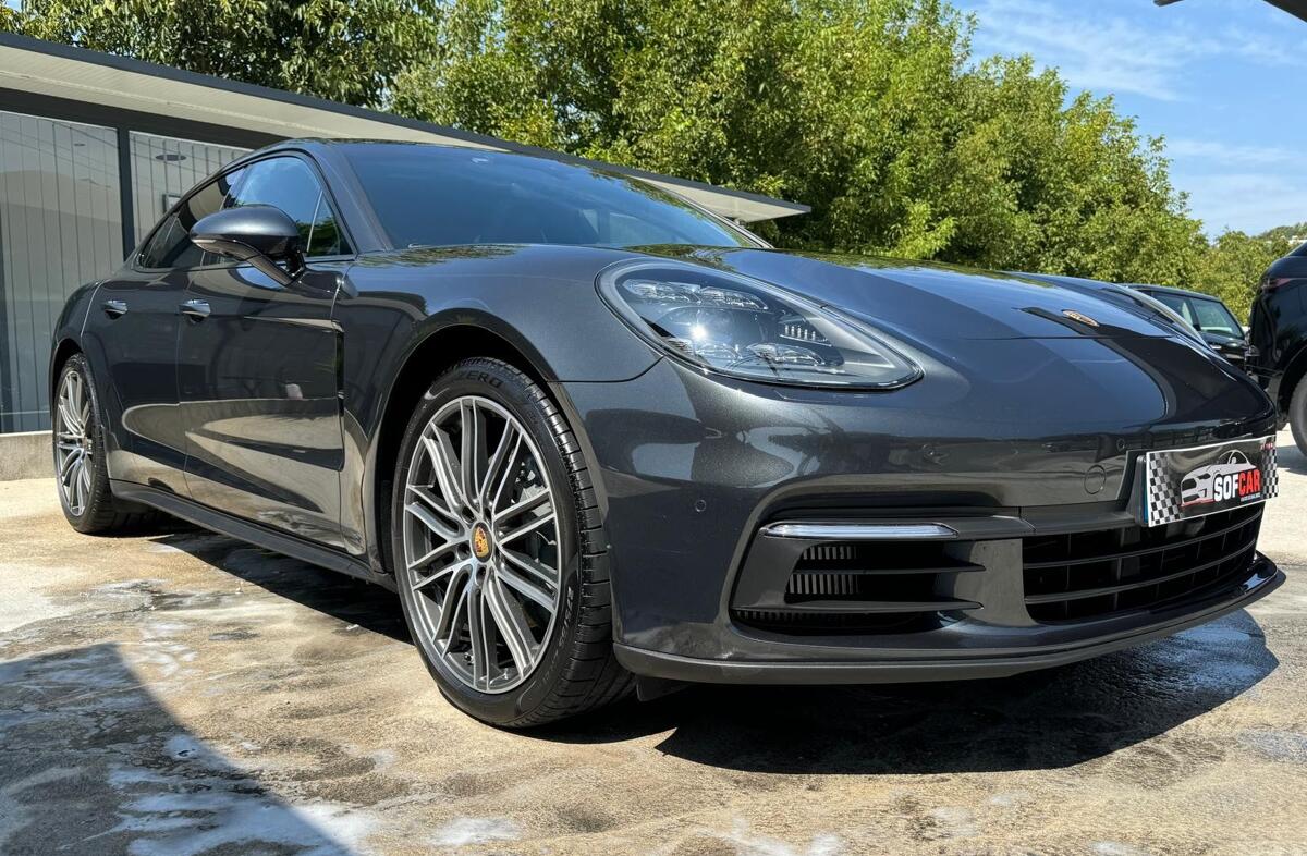 PORSCHE Panamera 4 S
