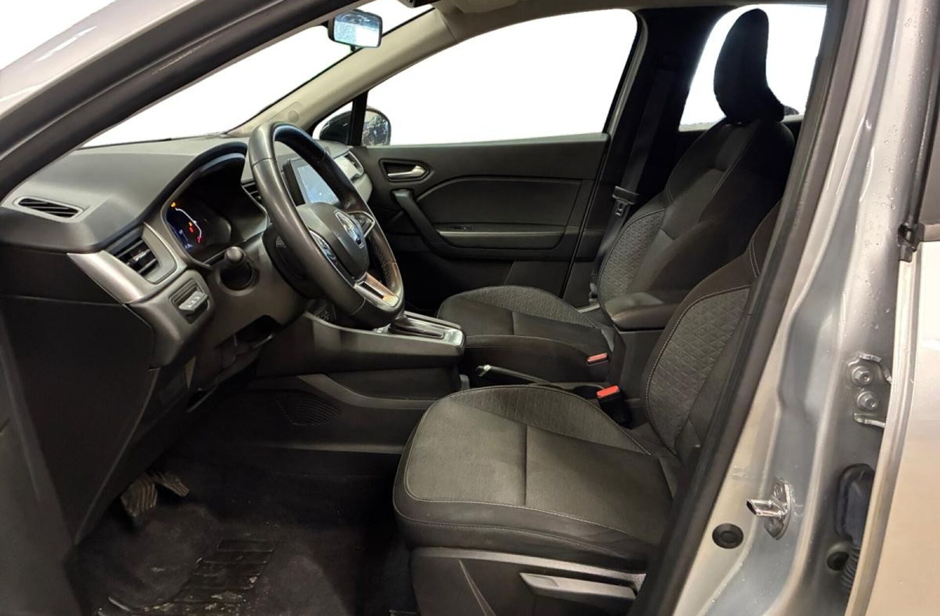 RENAULT Captur 1.6 E-Tech Plug-In Intens