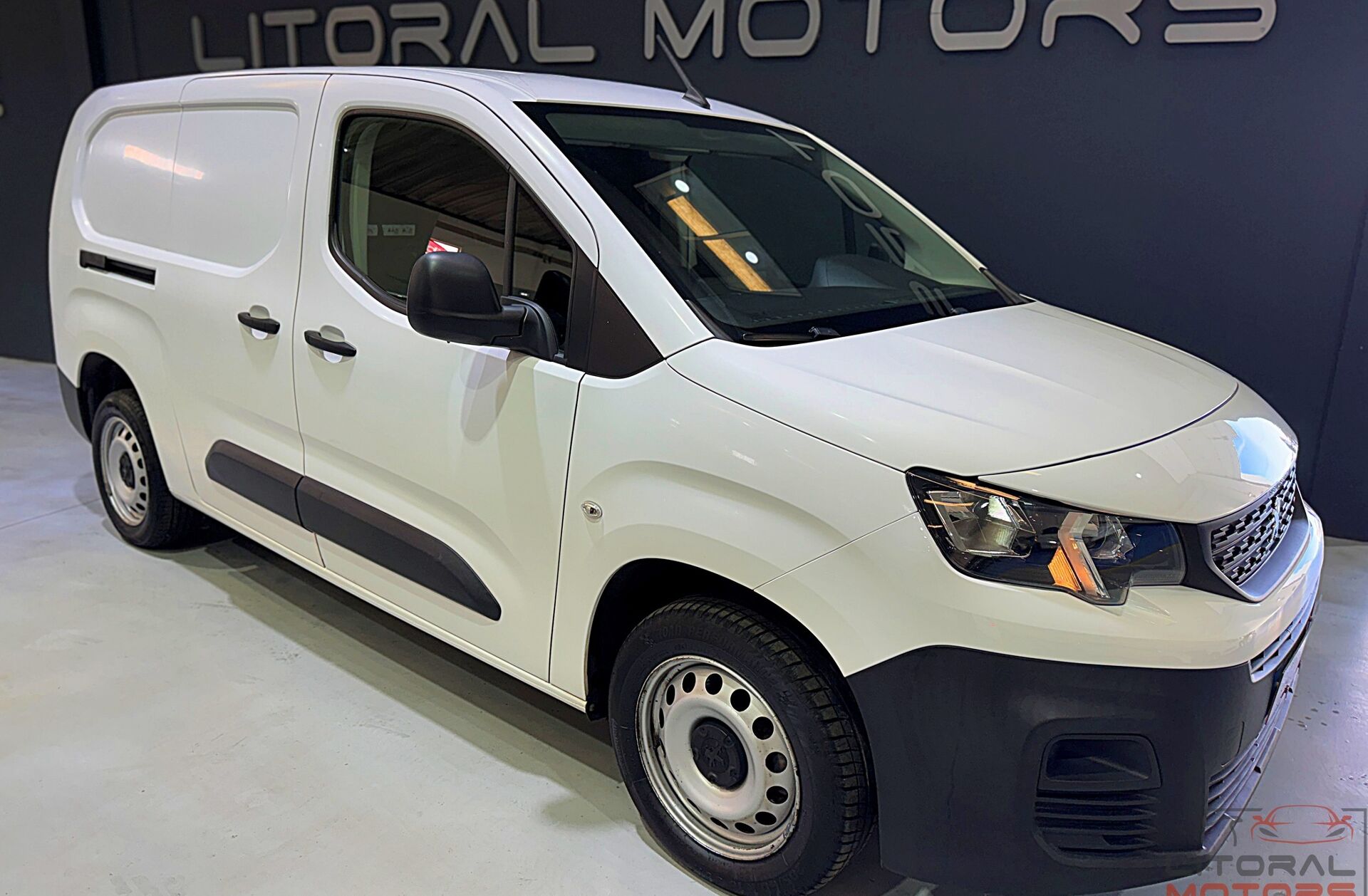 PEUGEOT Partner 1.5 BlueHDi Premium Standard