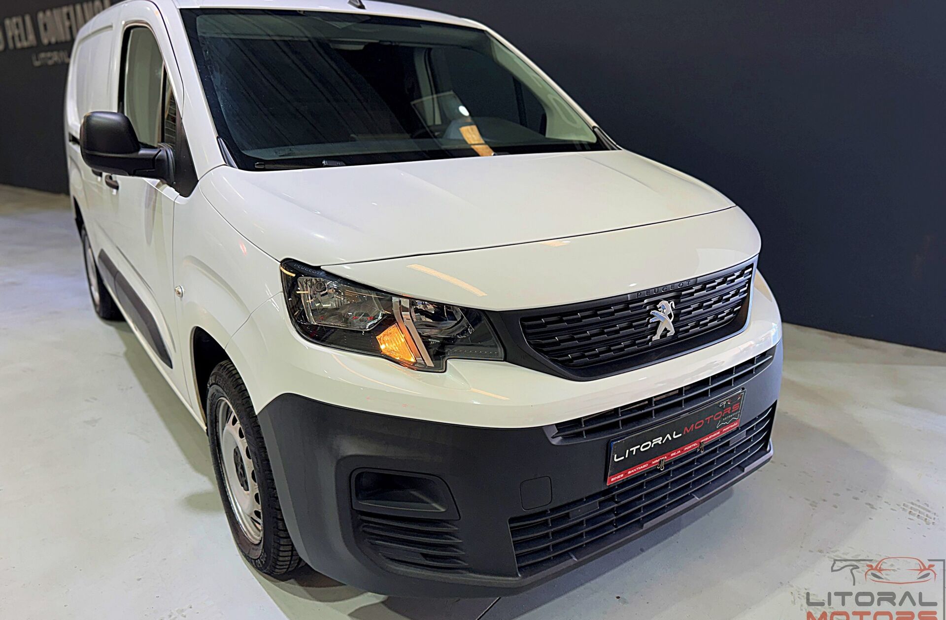 PEUGEOT Partner 1.5 BlueHDi Premium Standard