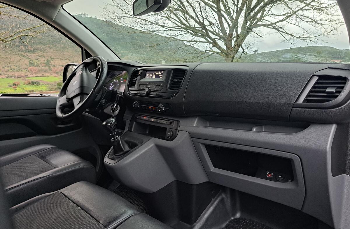 PEUGEOT Expert 2.0 BlueHDi L2H1 Pro Standard