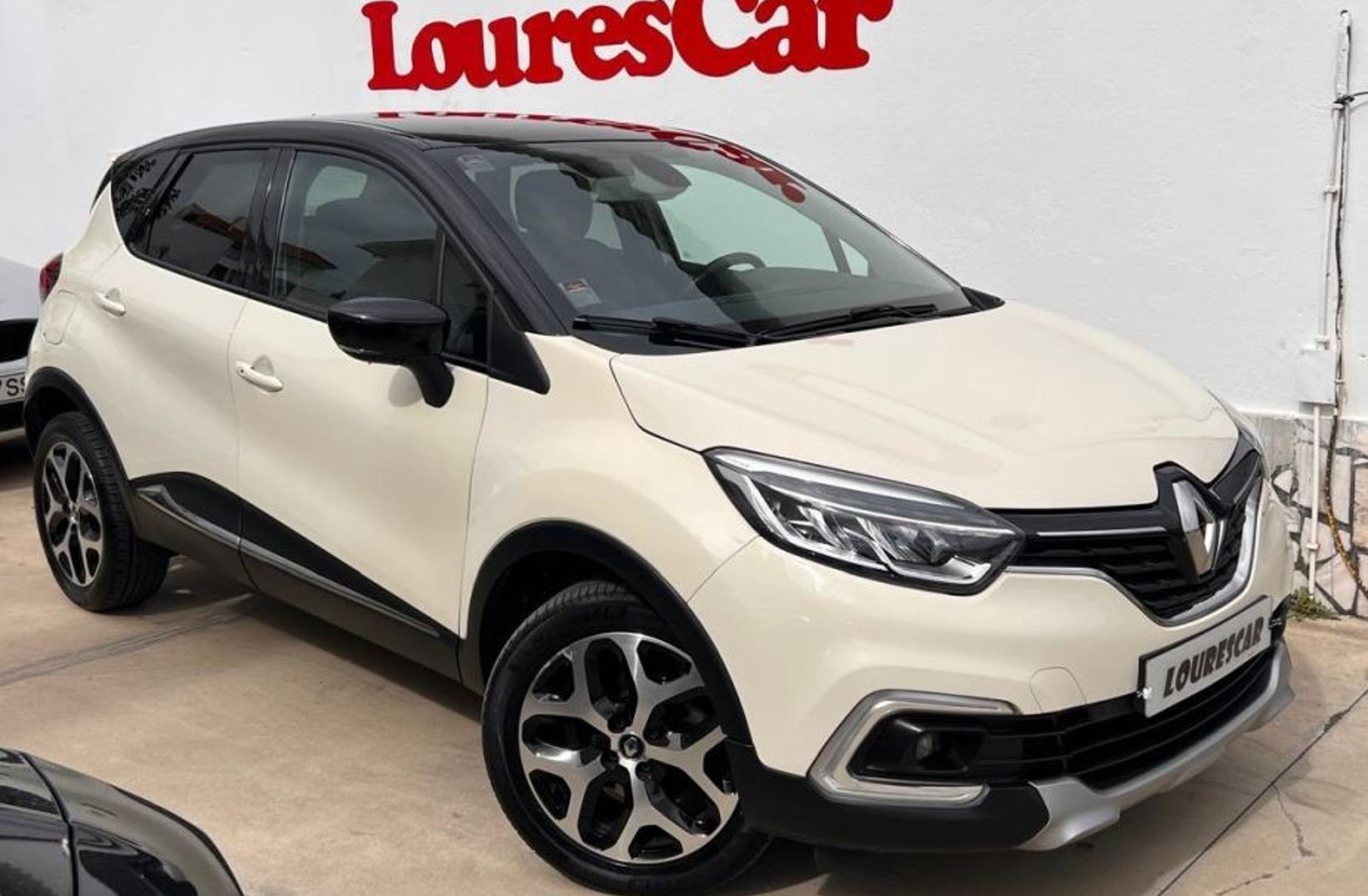 RENAULT Captur 1.5 DCI Intens