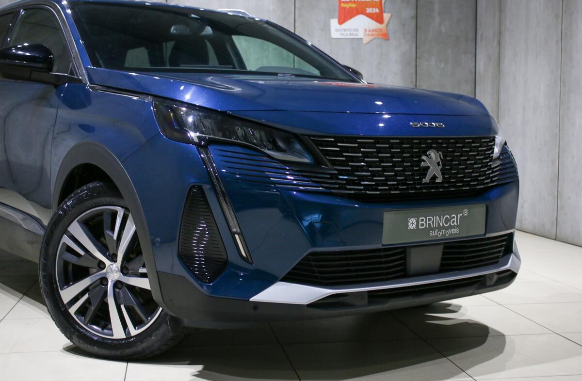 PEUGEOT 5008 1.2 PureTech Allure Pack
