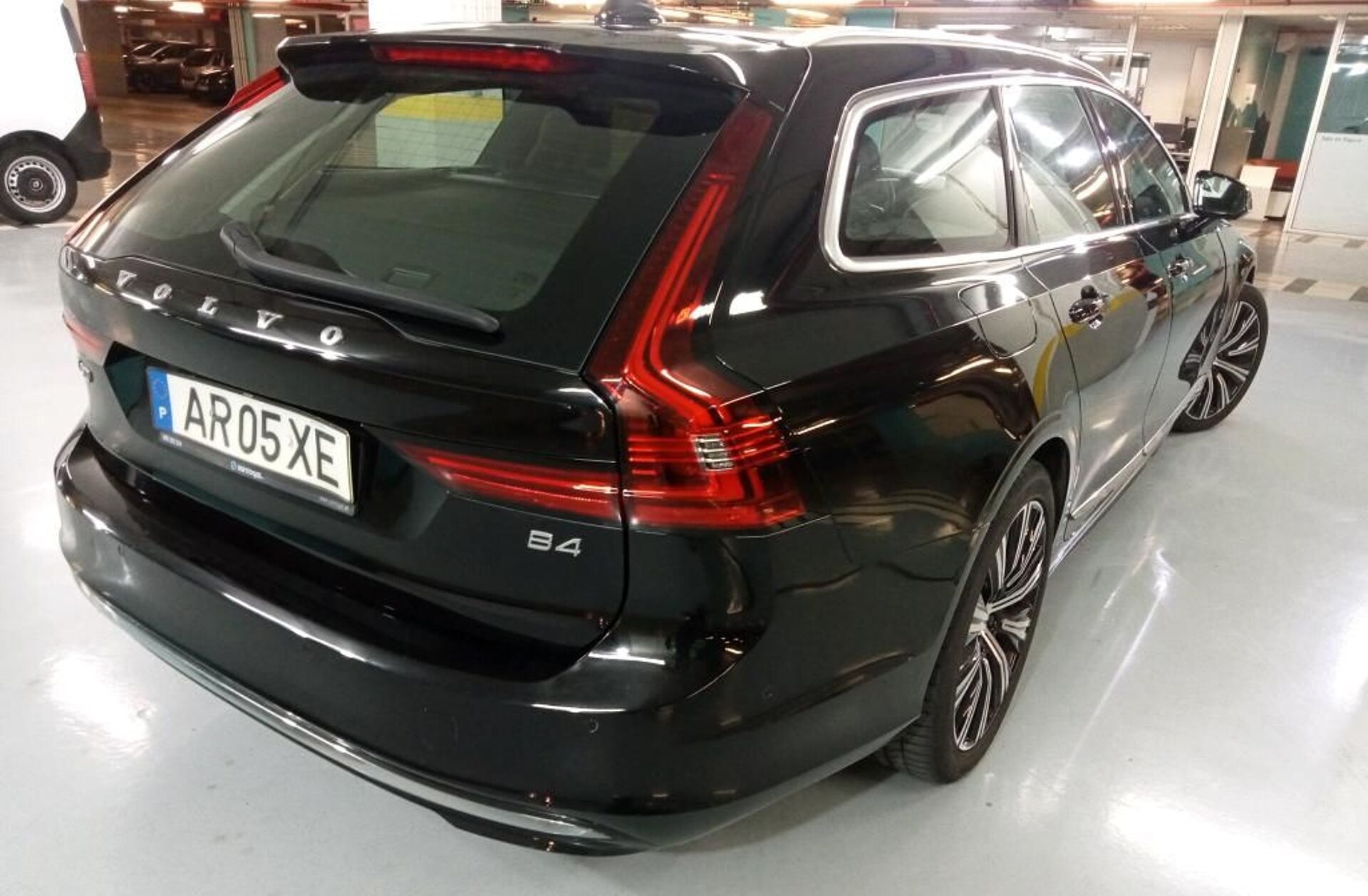 VOLVO V90 2.0 B4 Plus Bright