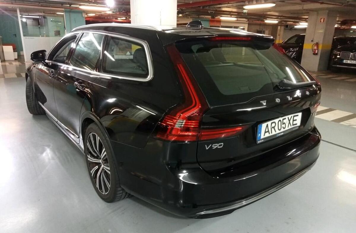 VOLVO V90 2.0 B4 Plus Bright