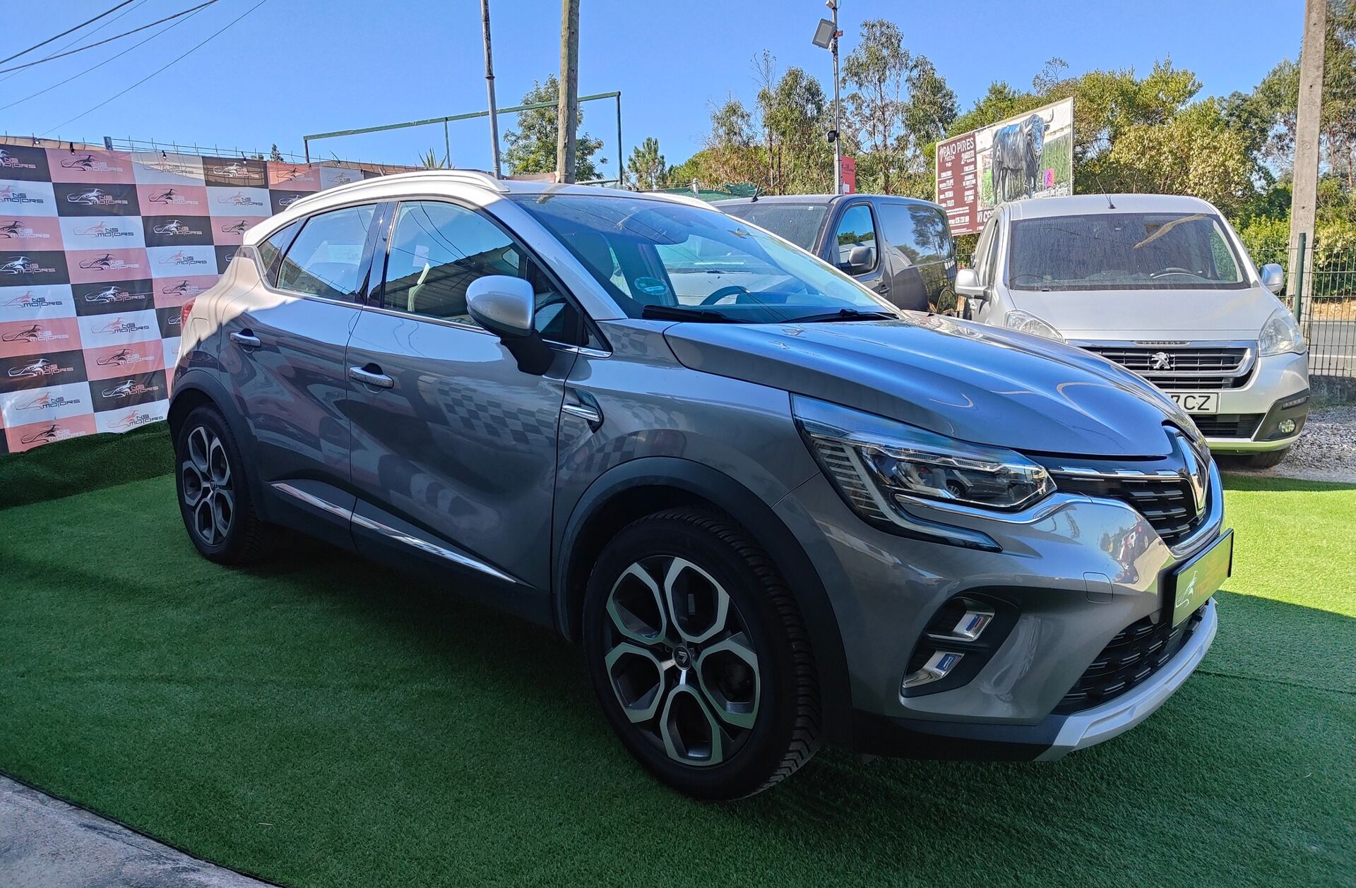 RENAULT Captur 1.3 TCe Exclusive