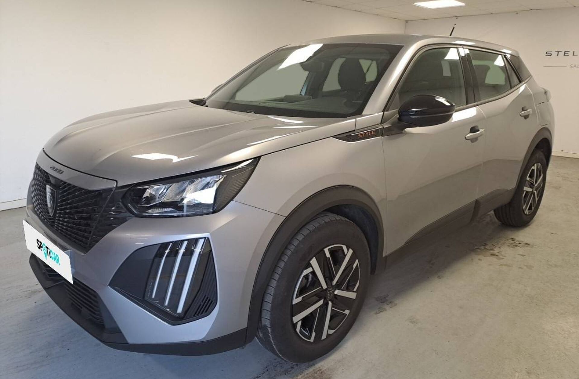 PEUGEOT 2008 1.2 PureTech Style