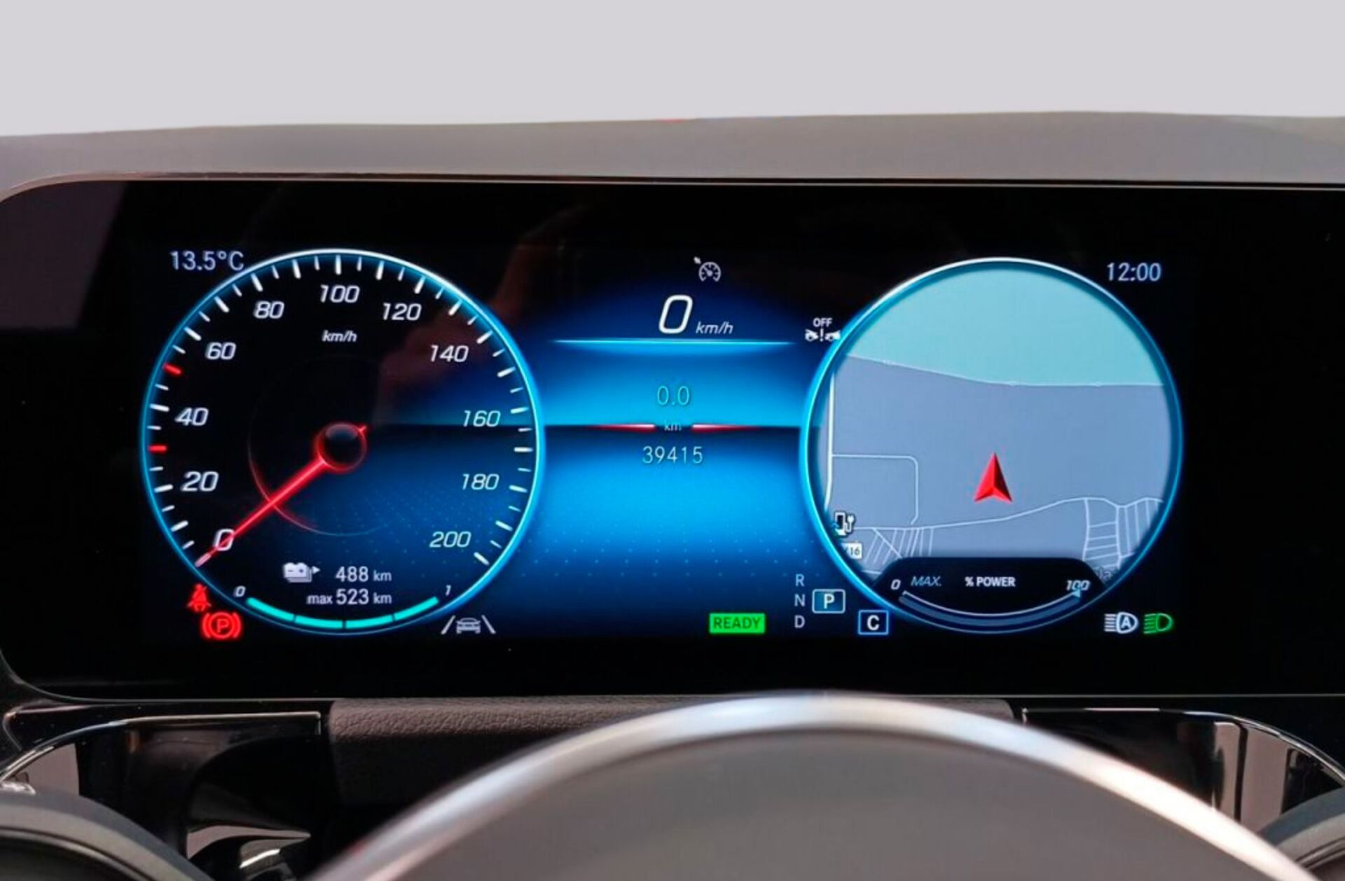 MERCEDES EQA 250+ Electric Art