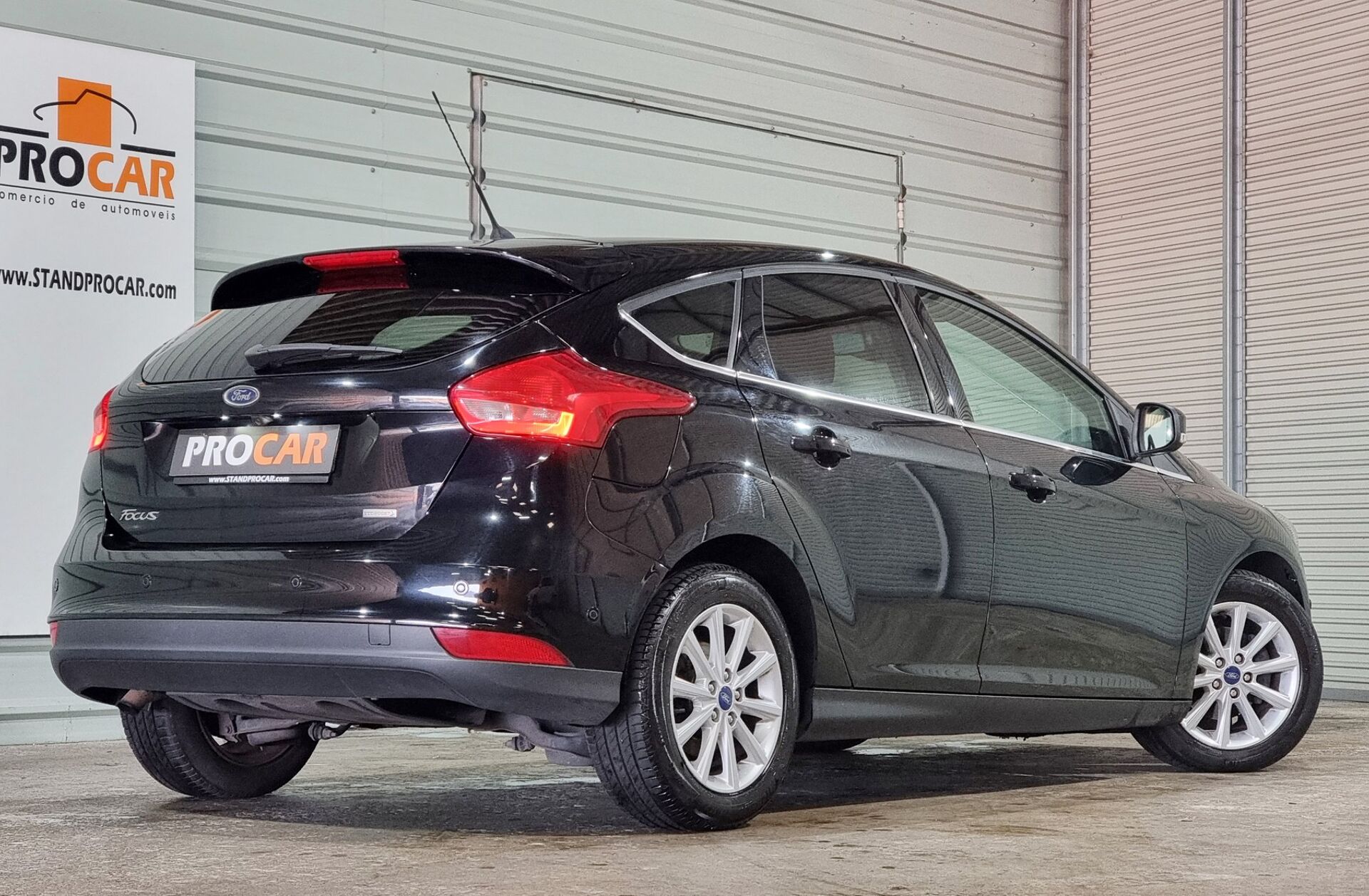 FORD Focus 1.0 SCTi Titanium