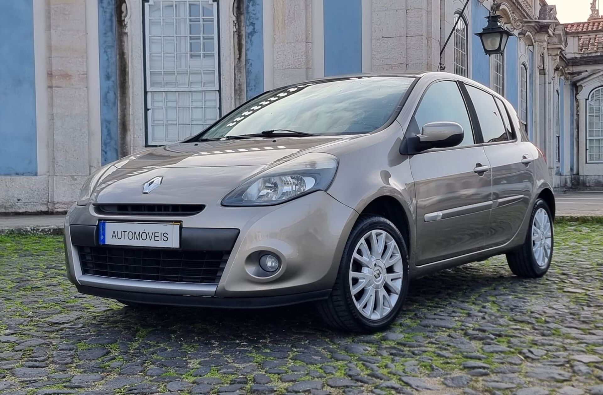 RENAULT Clio 1.2 16V Dynamique S