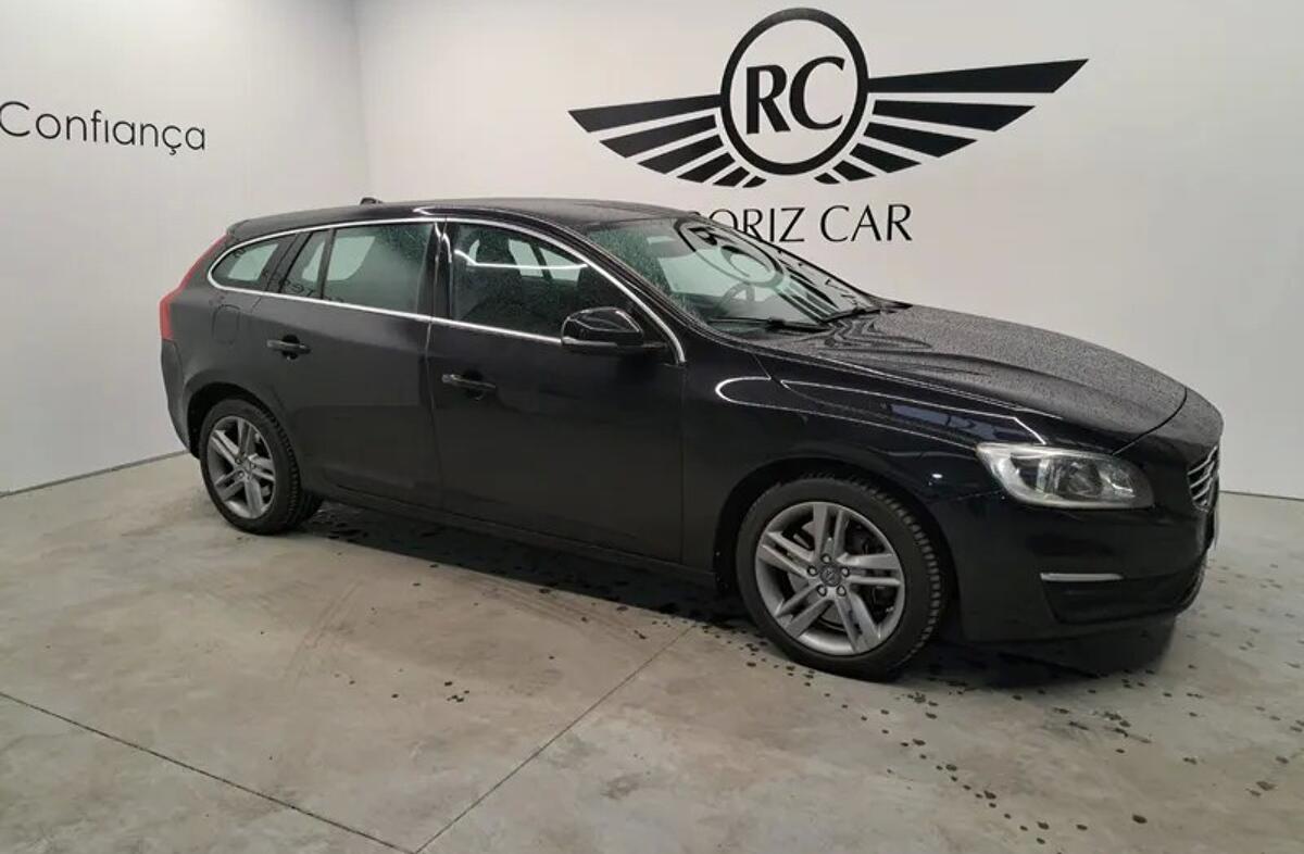 VOLVO V60 2.4 D6 Summum AWD Phev