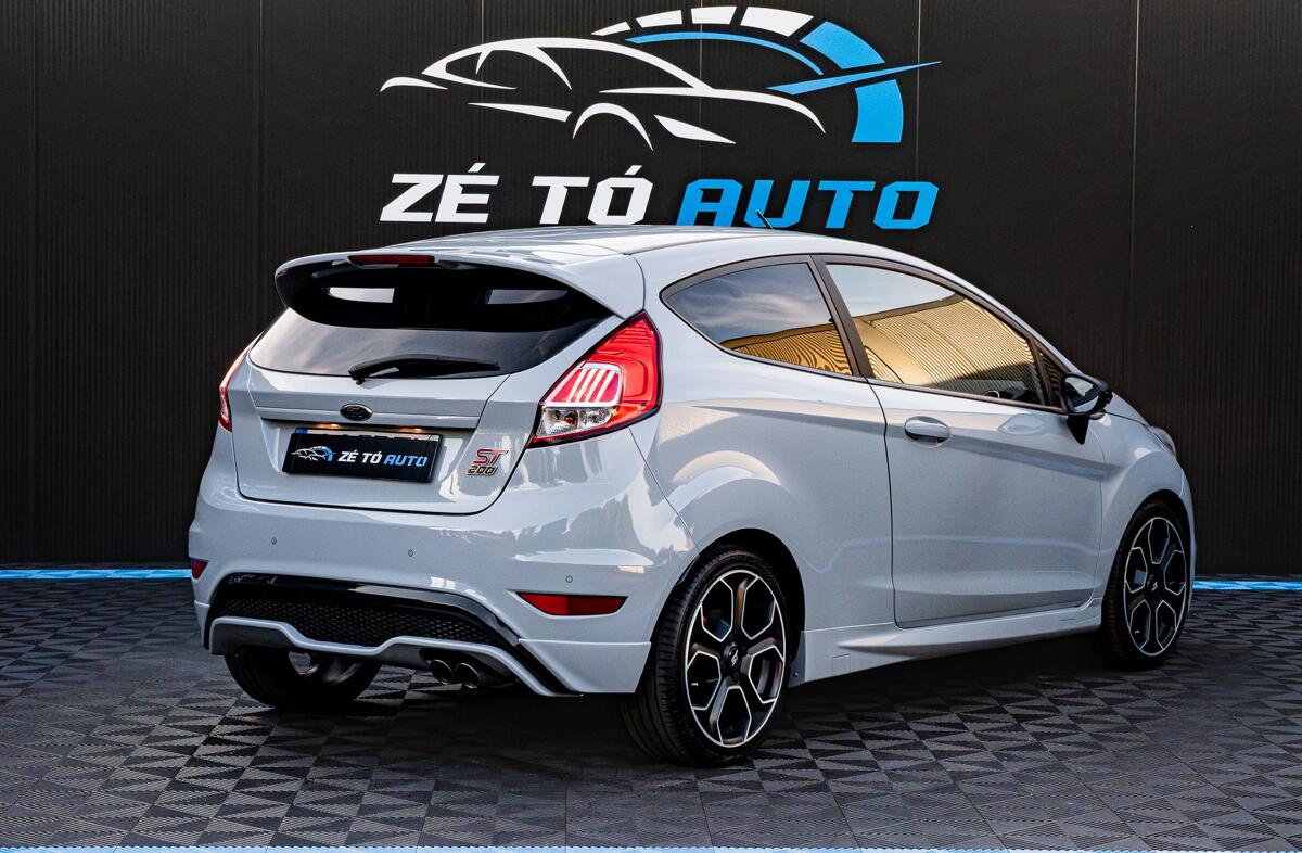 FORD Fiesta 1.6 T ST