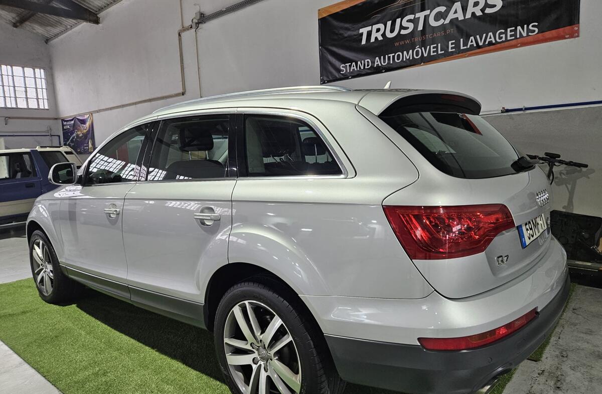 AUDI Q7 3.0 V6 TDi quattro Tiptronic