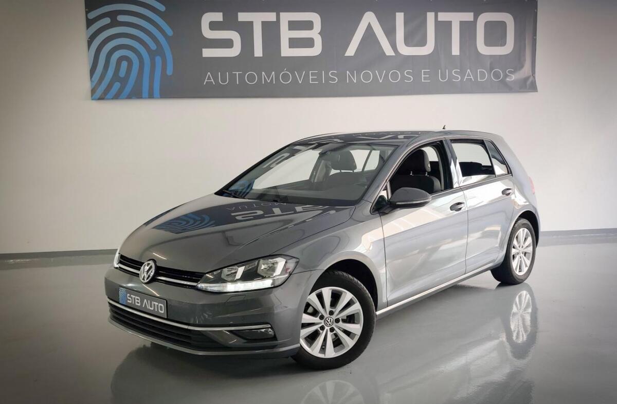 VOLKSWAGEN Golf 1.0 TSI Confortline DSG