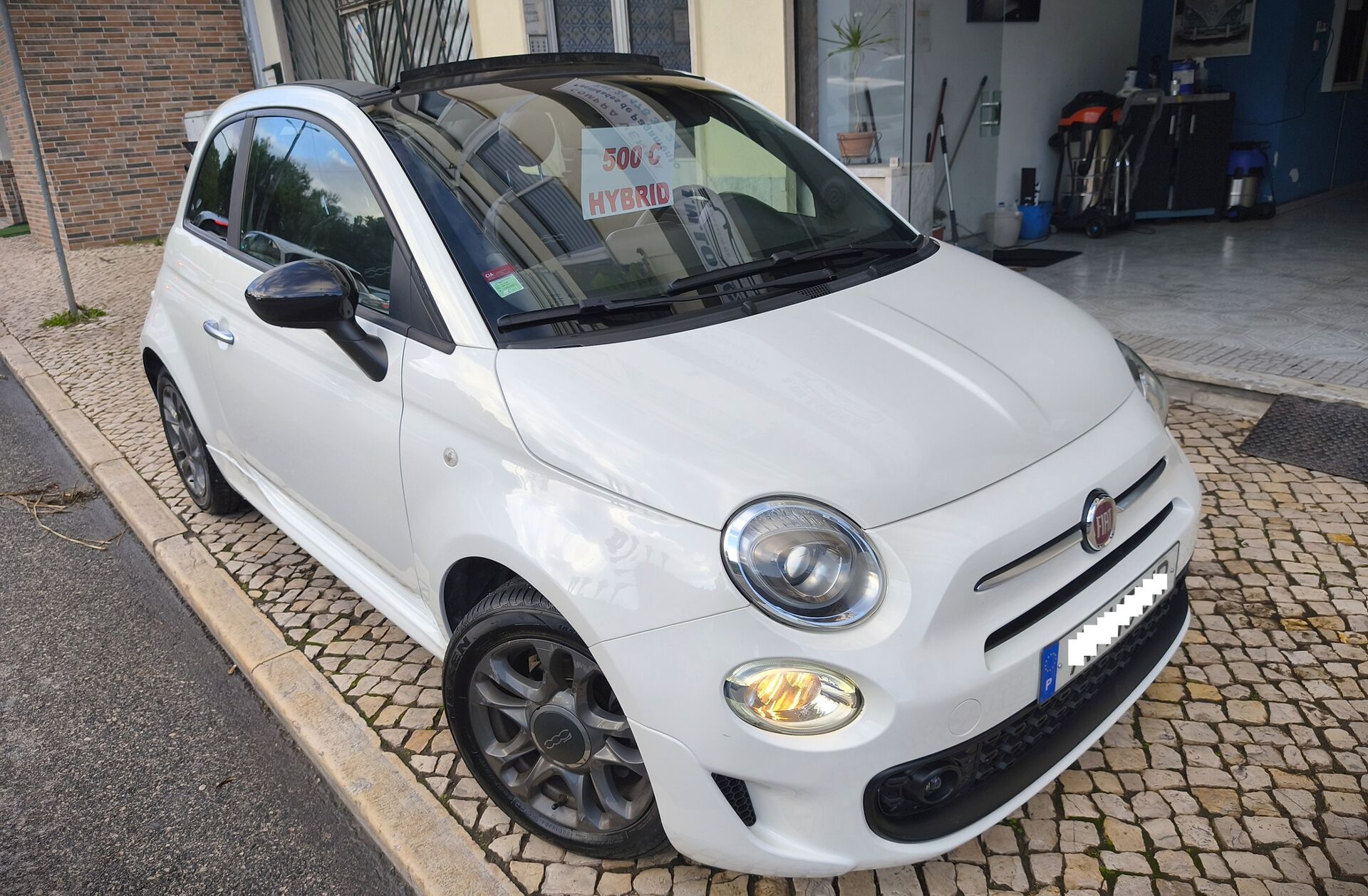 FIAT 500 C 1.0 Hybrid Connect