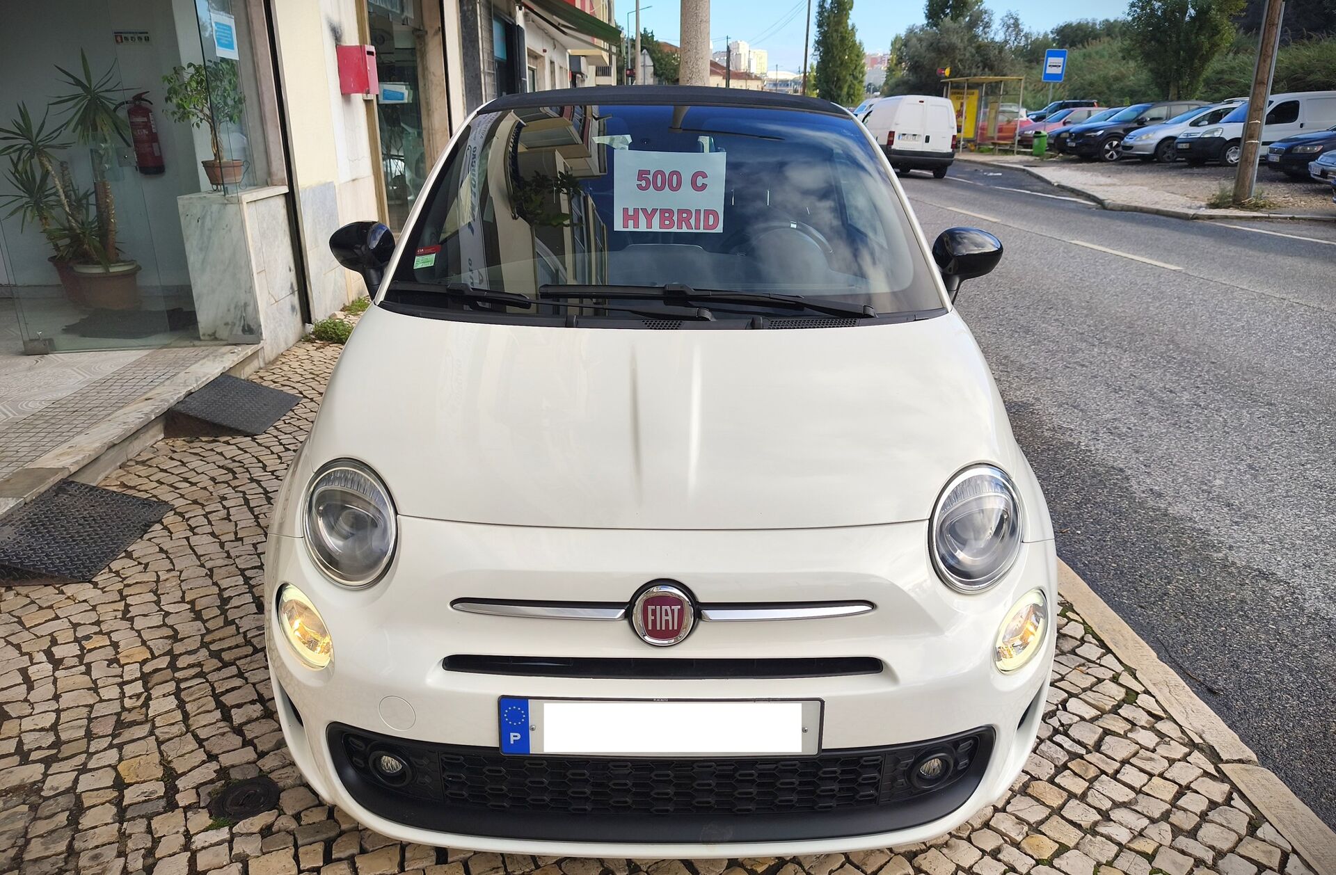 FIAT 500 C 1.0 Hybrid Connect