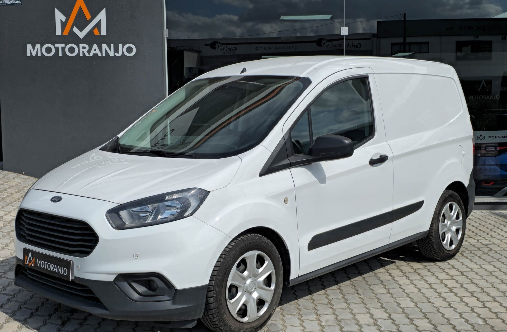 FORD Transit Courier Base