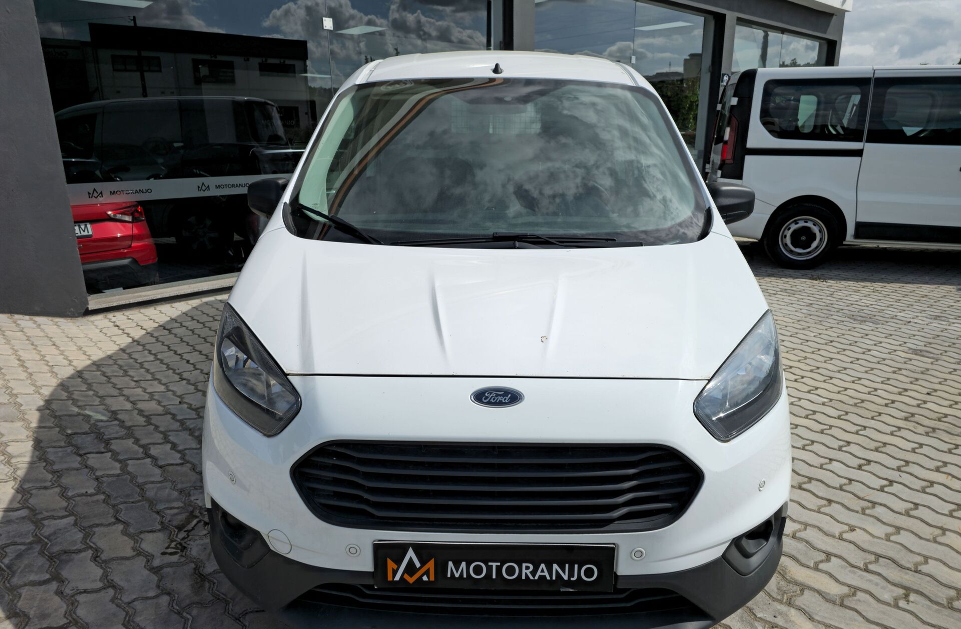 FORD Transit Connect 1.0i EcoBoost Titanium