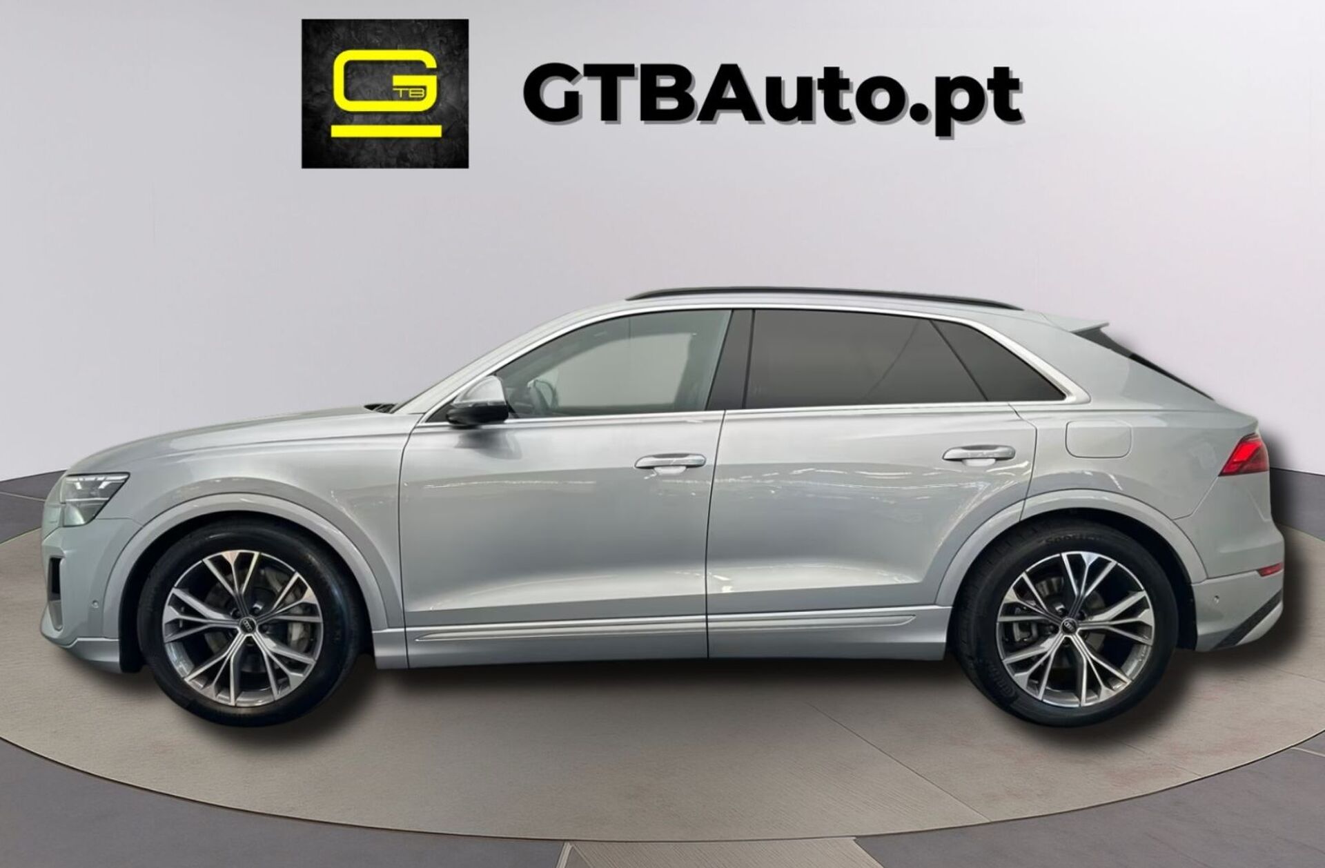AUDI Q8 55 TFSIe quattro Tiptronic
