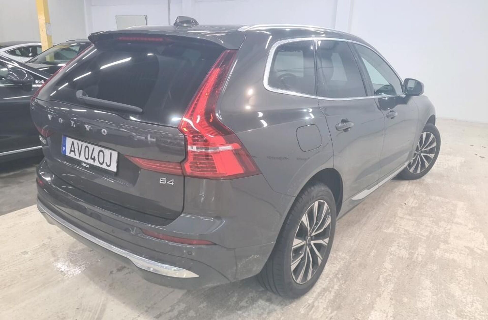 VOLVO XC60 2.0 B4 Plus Bright