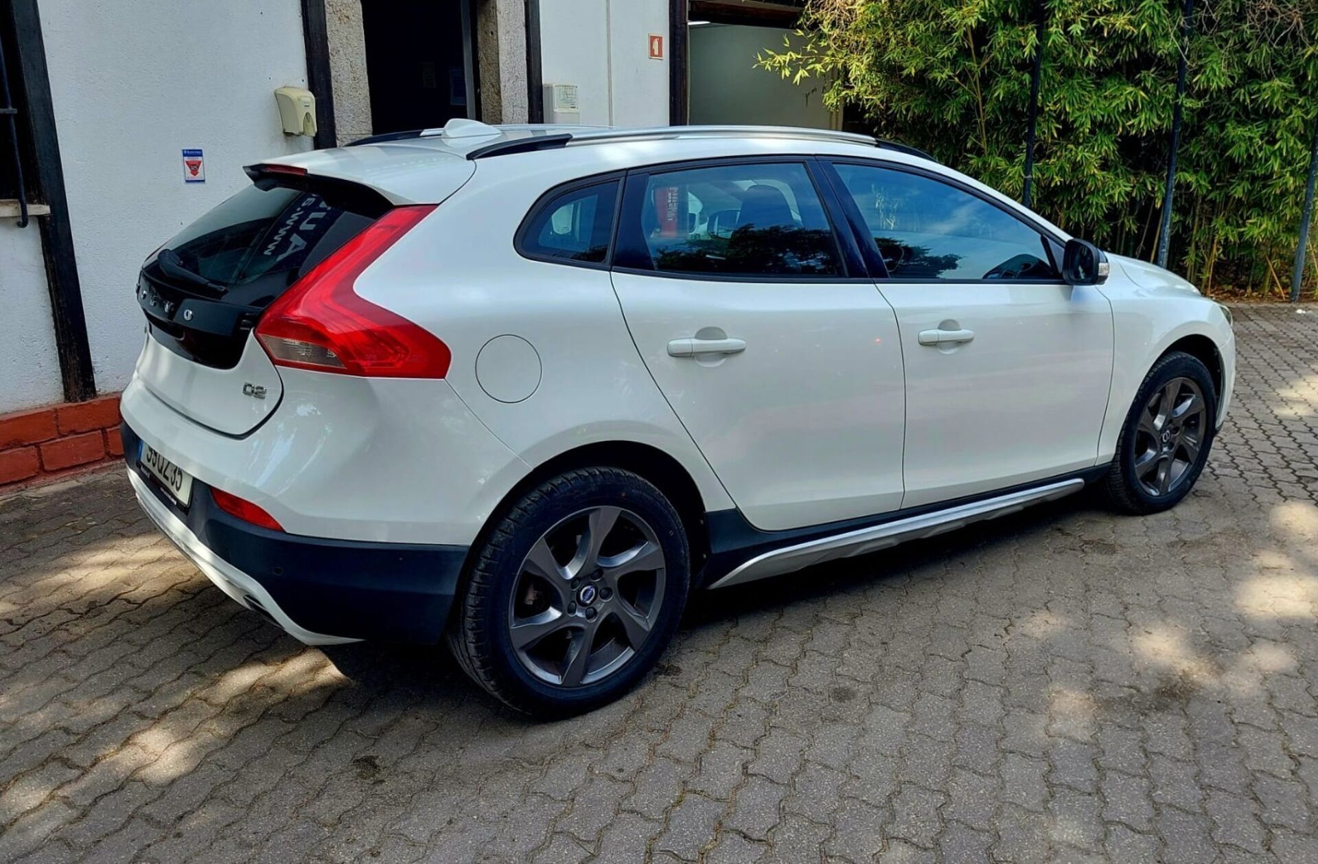 VOLVO V40 2.0 D2 Summum
