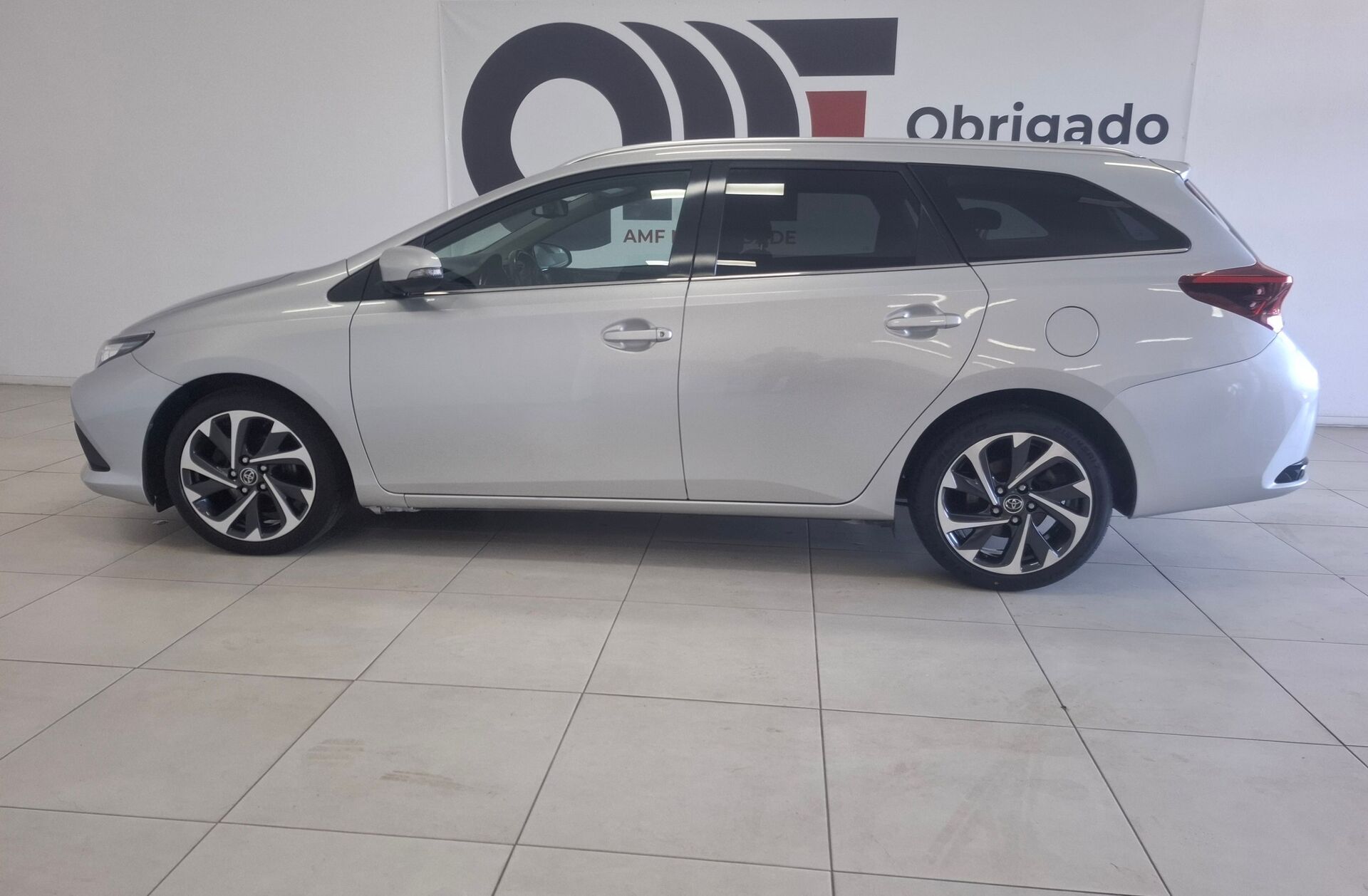 TOYOTA Auris 1.4 D-4D Comfort+Pack Sport