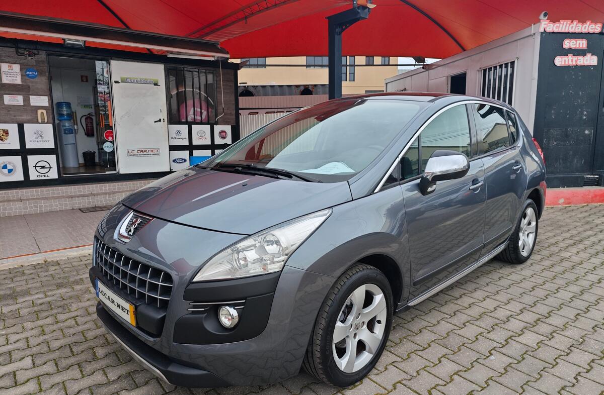PEUGEOT 3008 1.6 HDi Executive CMP6