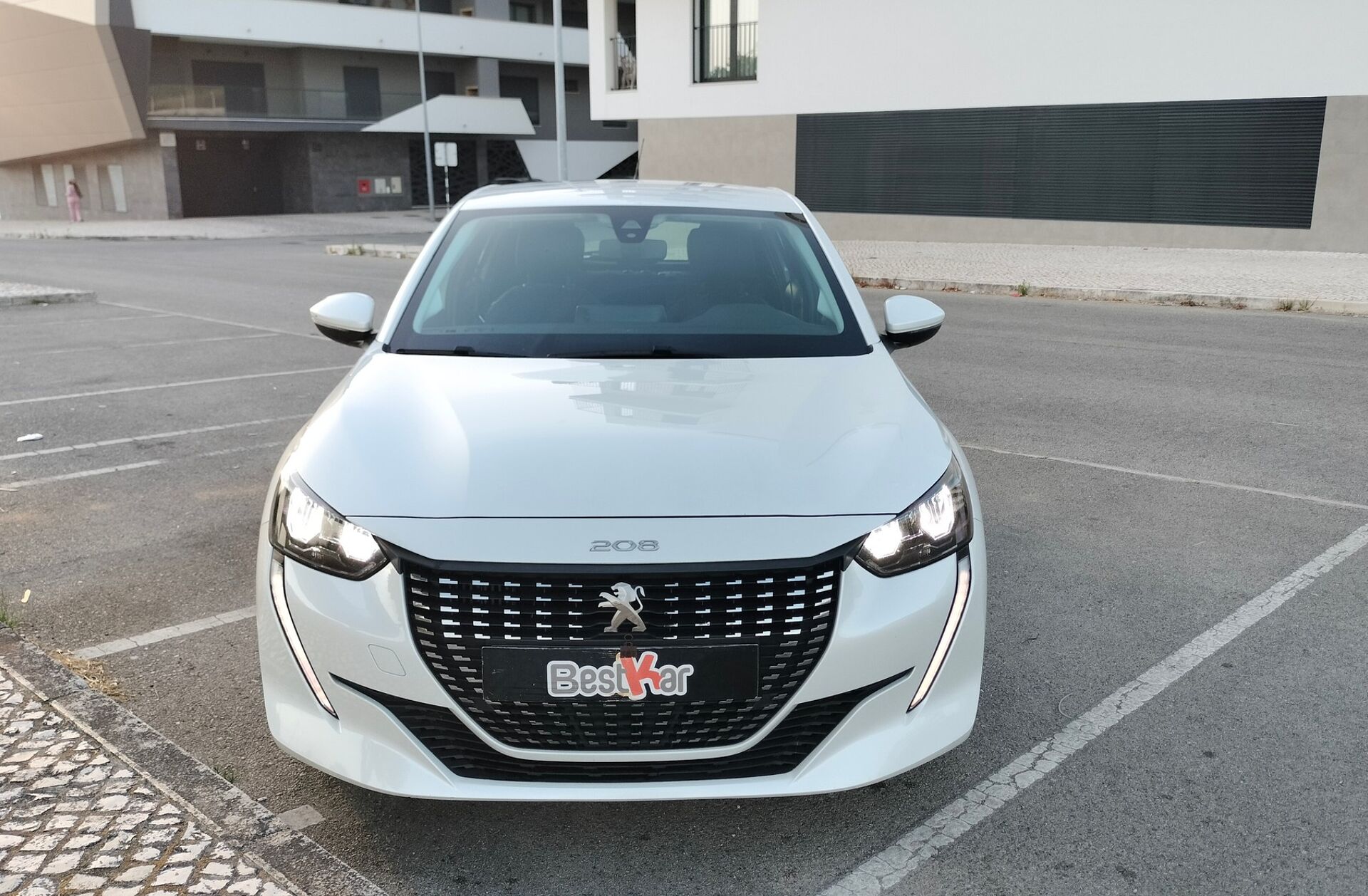 PEUGEOT 208 1.2 PureTech Allure Pack EAT8