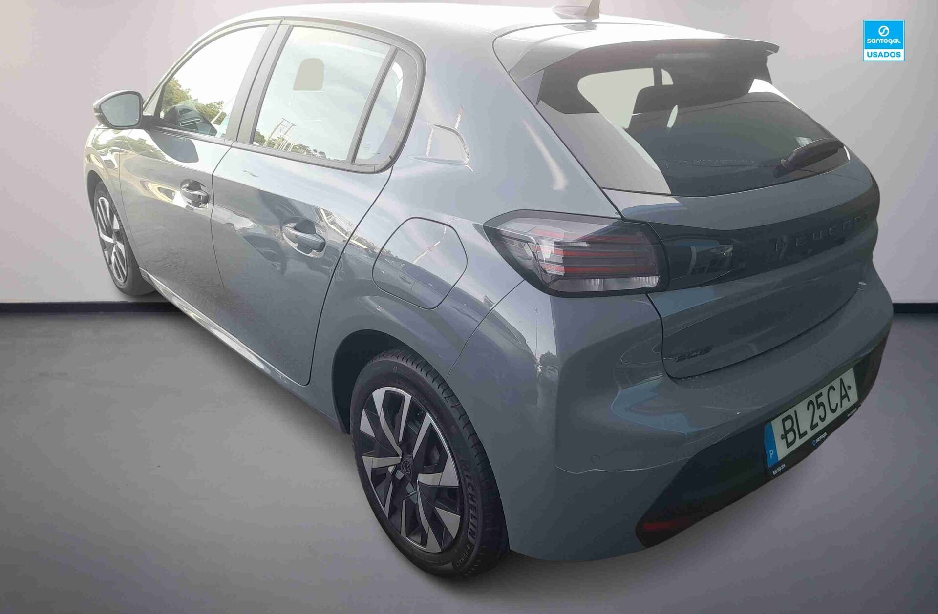 PEUGEOT 208 1.2 PureTech Active