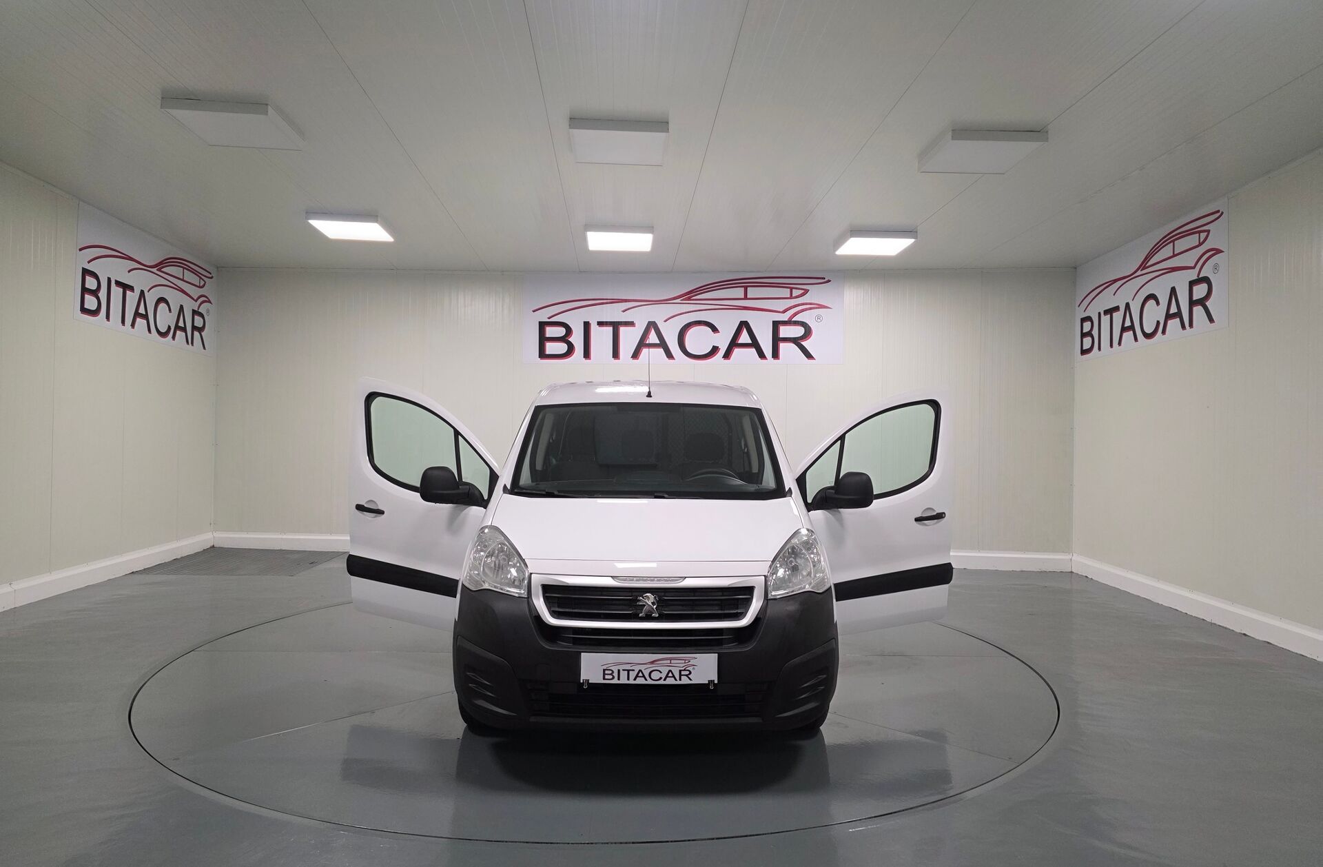 PEUGEOT Partner 1.6 BlueHDi Outdoor