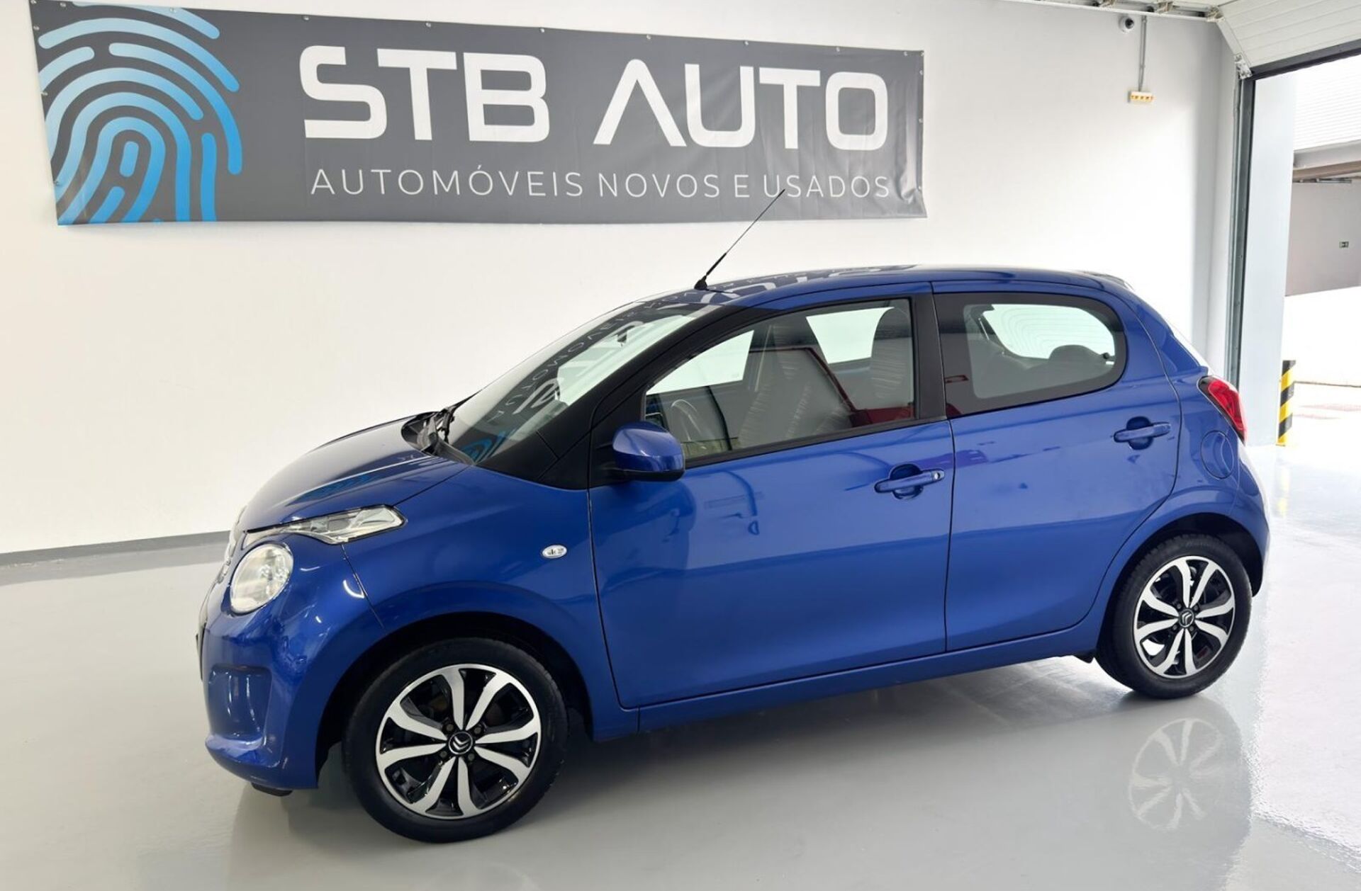 CITROEN C1 1.0 VTi Shine