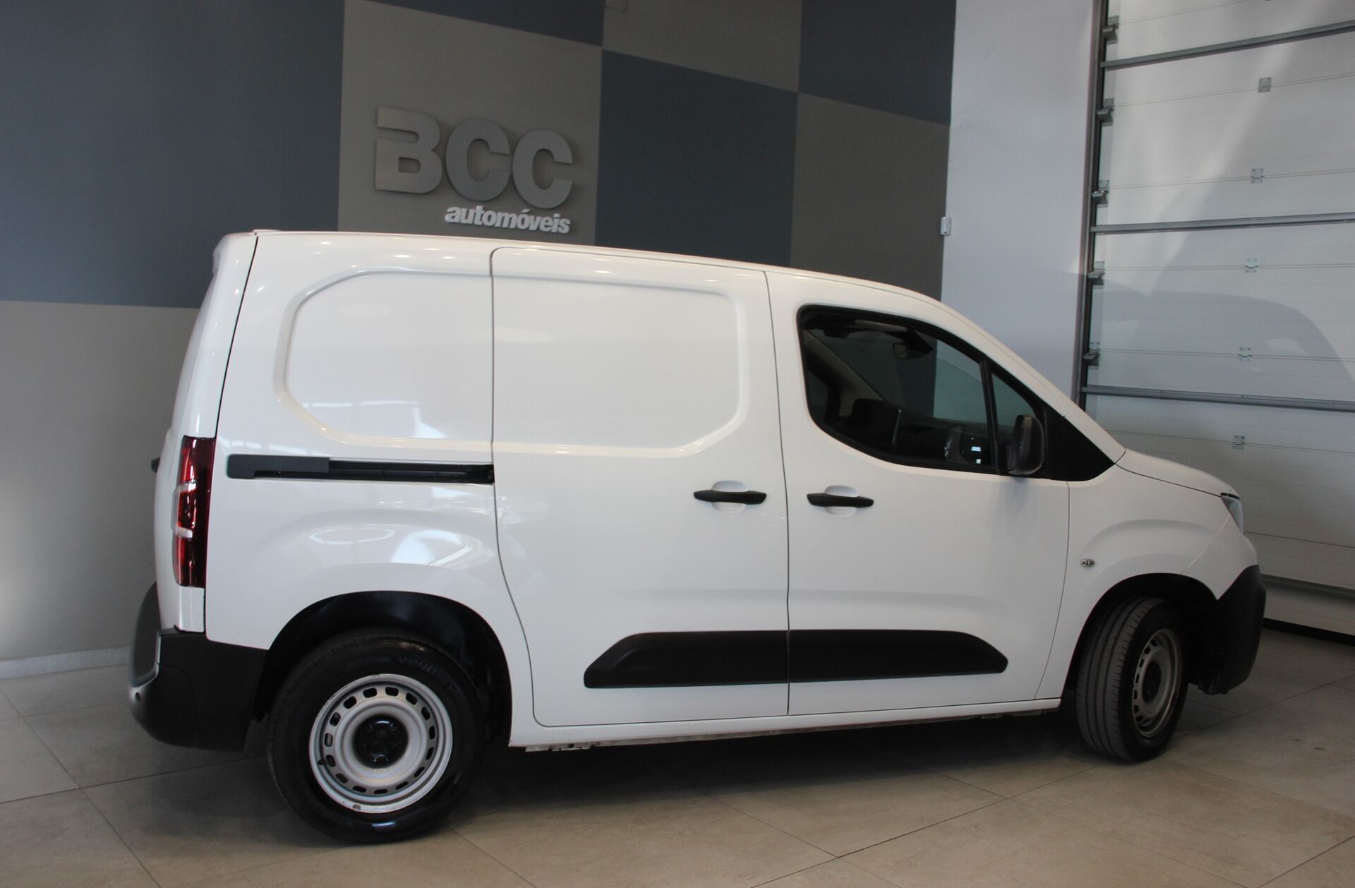 PEUGEOT Partner 1.5 BlueHDi Premium Standard