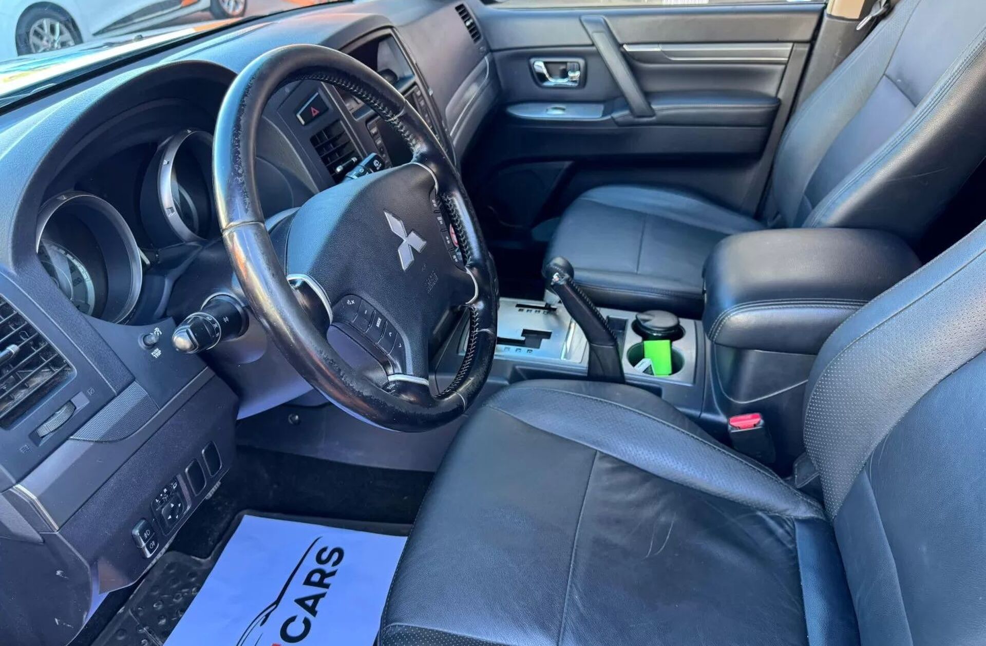 MITSUBISHI Pajero 3.2 DI-D Instyle CA