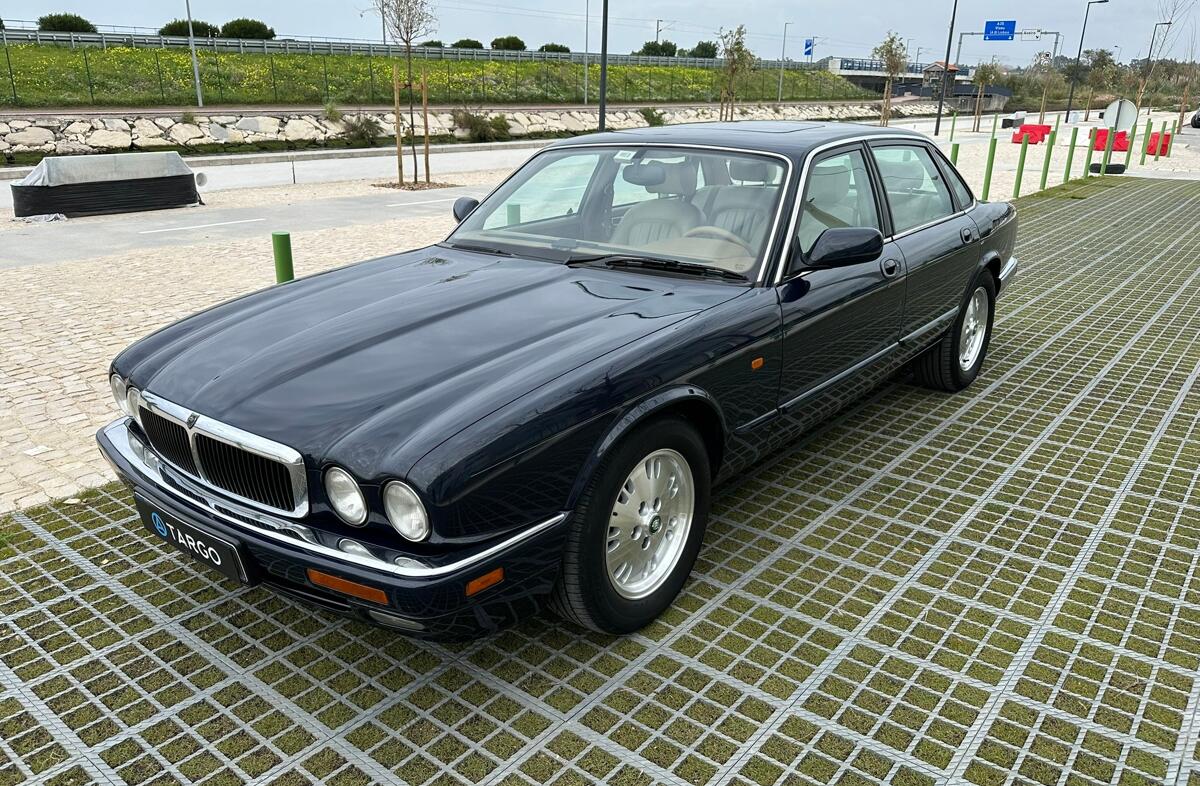 JAGUAR XJ 6 3.2