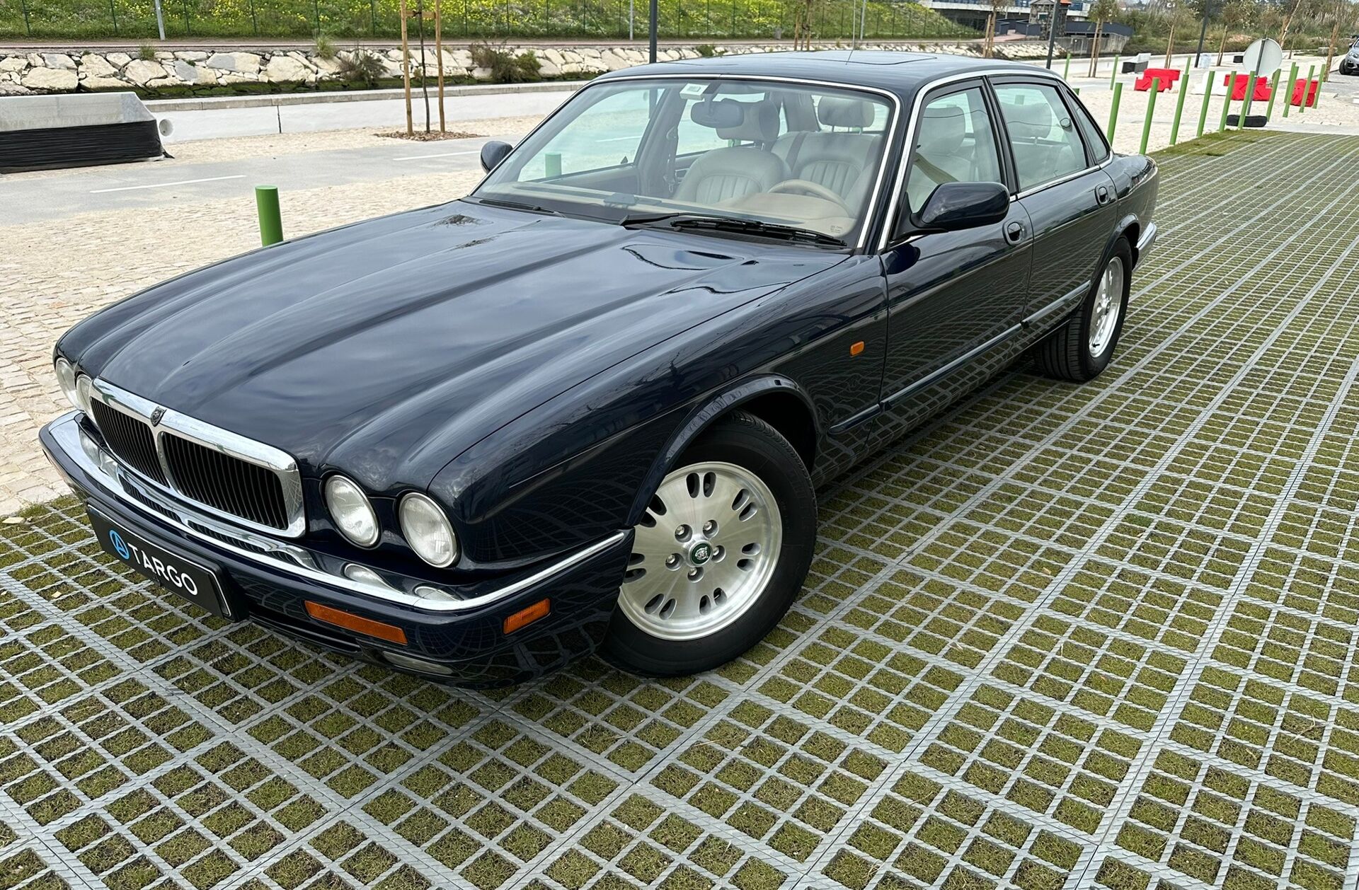 JAGUAR XJ 6 3.2
