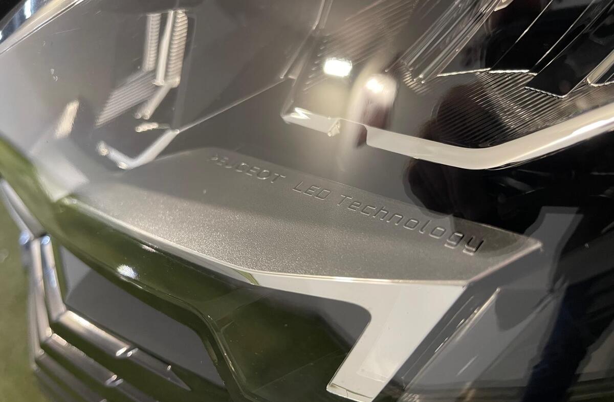 PEUGEOT 3008 1.5 BlueHDi Active Pack