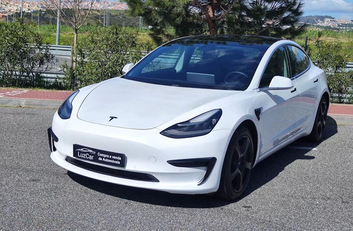 TESLA Model 3 Standard Range Plus RWD