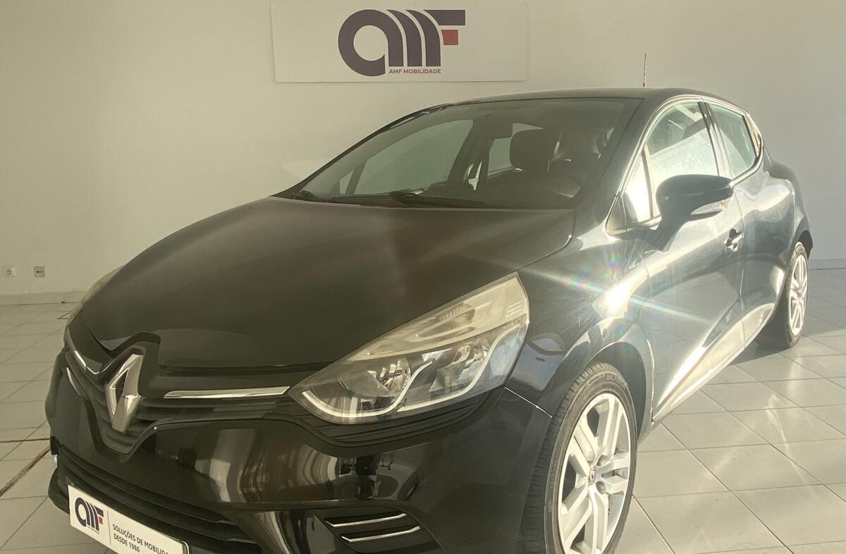 RENAULT Clio 0.9 TCE Confort