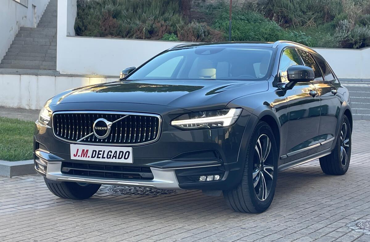 VOLVO V90 CC 2.0 D4 Pro AWD Geartronic