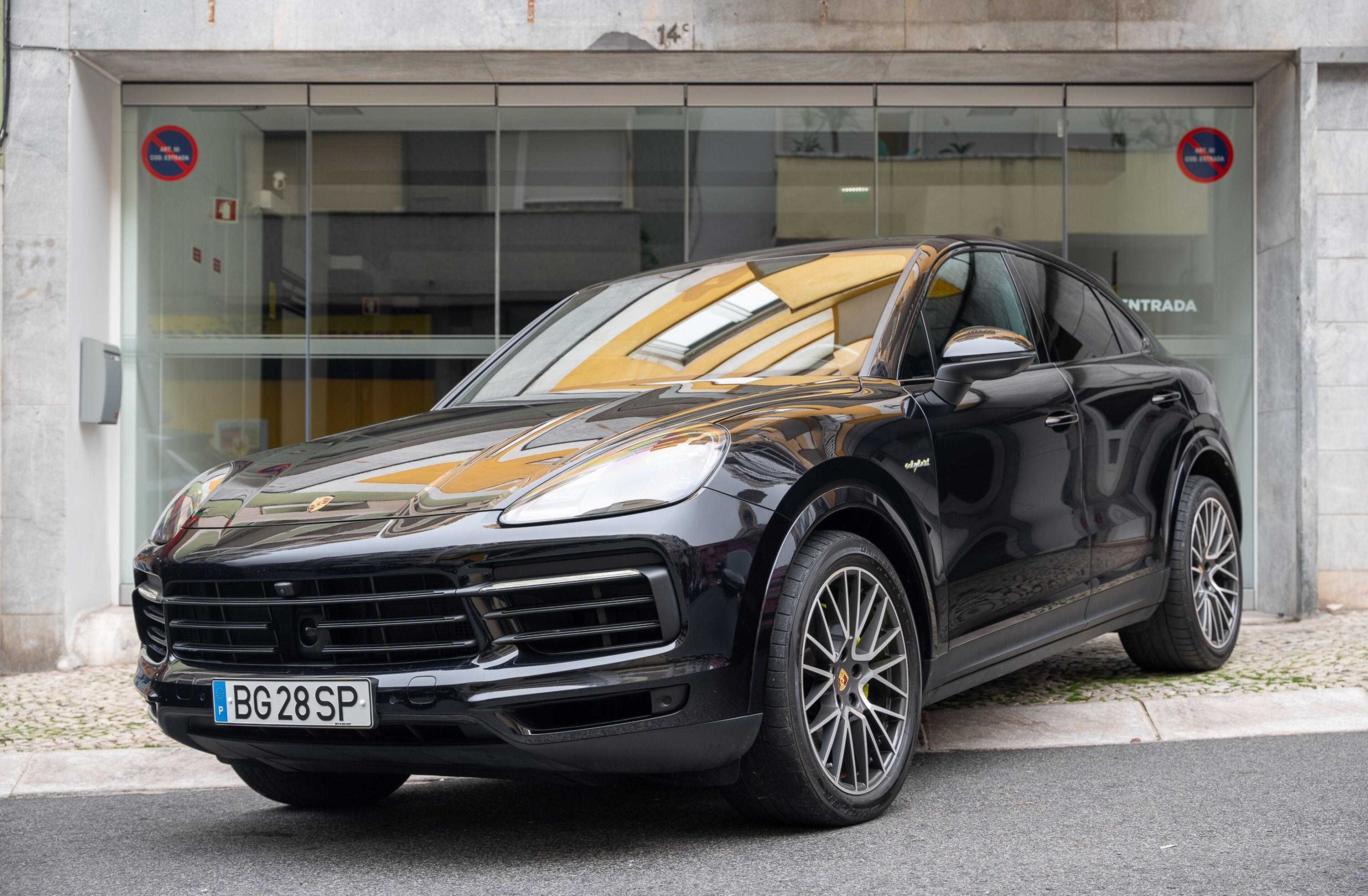 PORSCHE Cayenne E-Hybrid