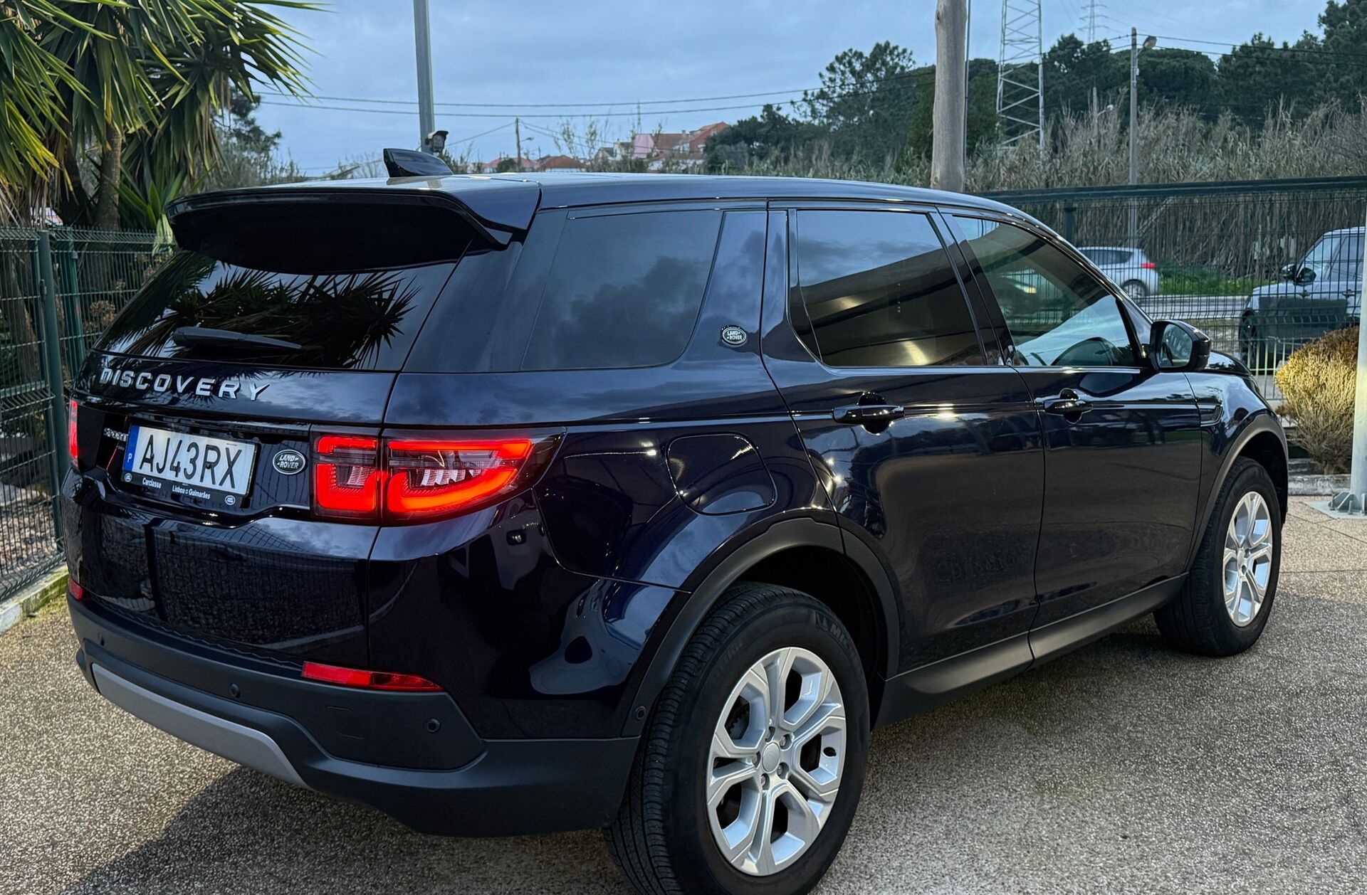 LAND ROVER Discovery S.1.5 I3 P300e AWD R-Dynamic