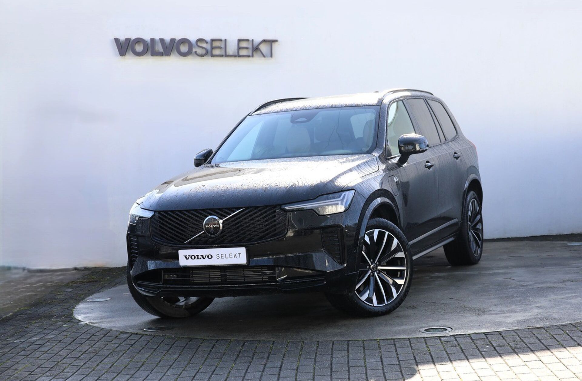 VOLVO XC90 2.0 T8 PHEV Plus Dark AWD