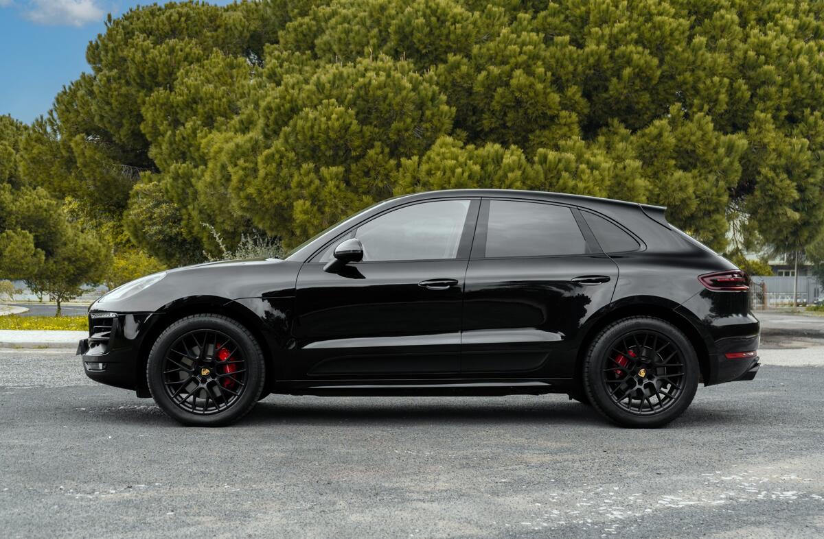 PORSCHE Macan GTS