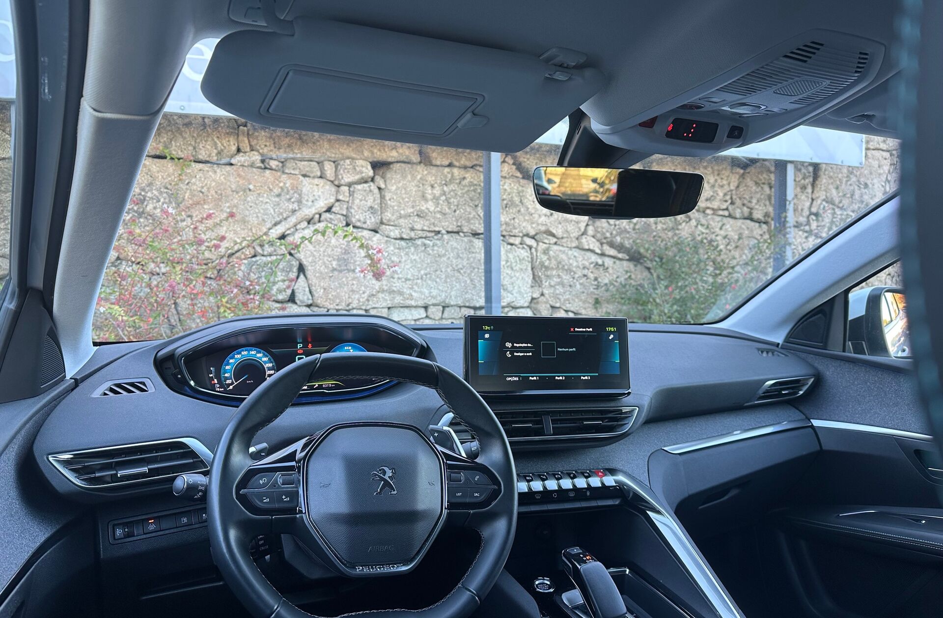 PEUGEOT 3008 1.6 Hybrid Allure e-EAT8