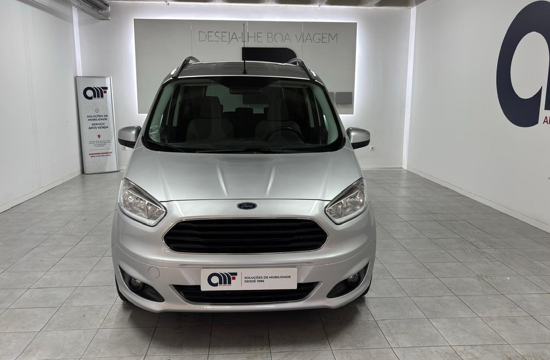FORD Courier 1.0 EcoBoost Titanium