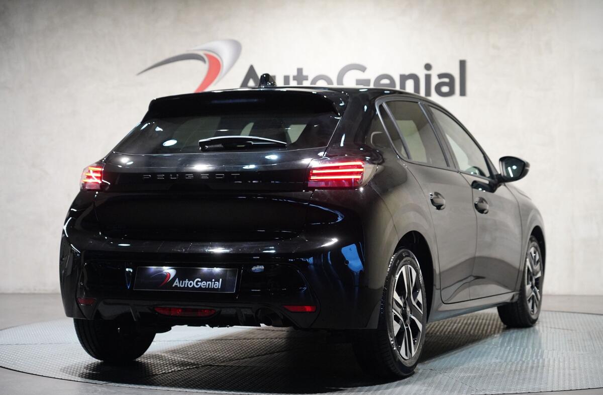 PEUGEOT 208 1.2 PureTech Allure