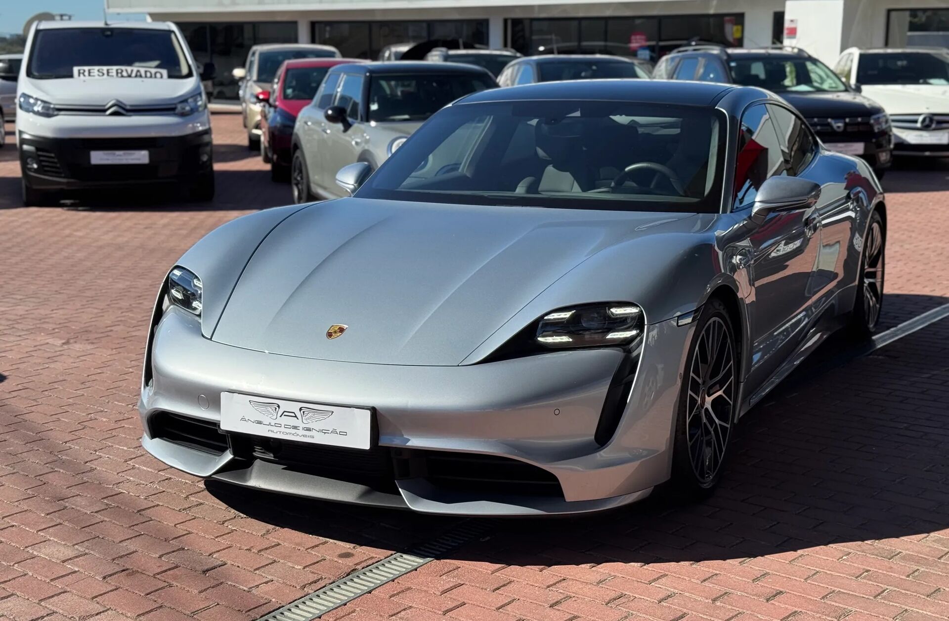 PORSCHE Taycan Turbo