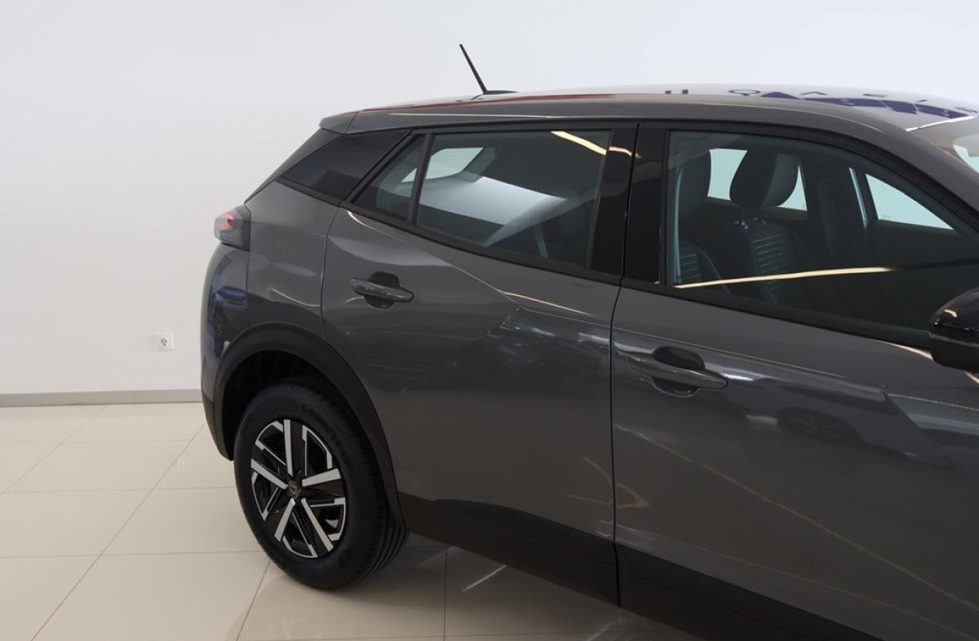 PEUGEOT 2008 1.2 PureTech Active