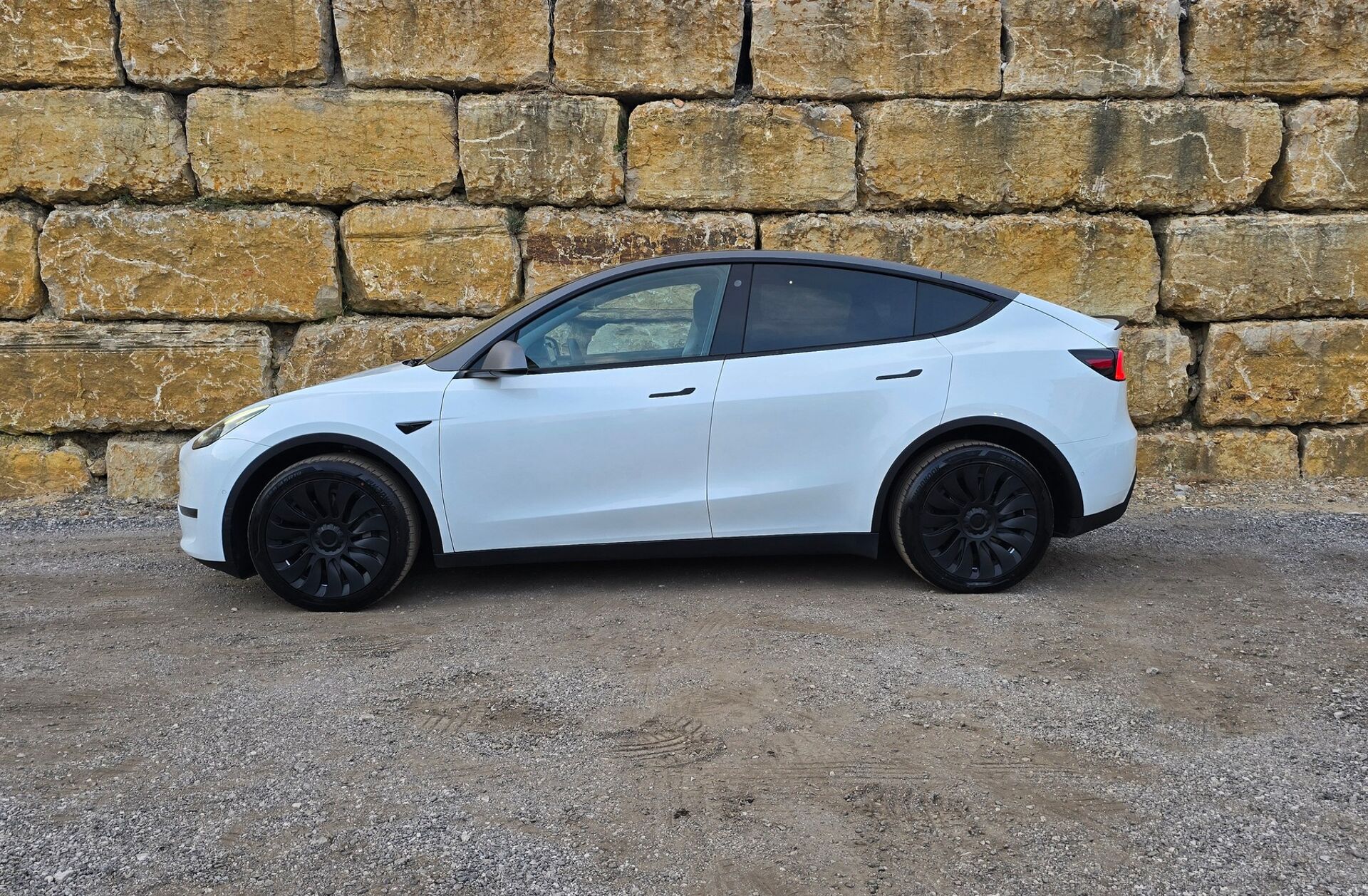 TESLA Model Y Long Range Tração Integral