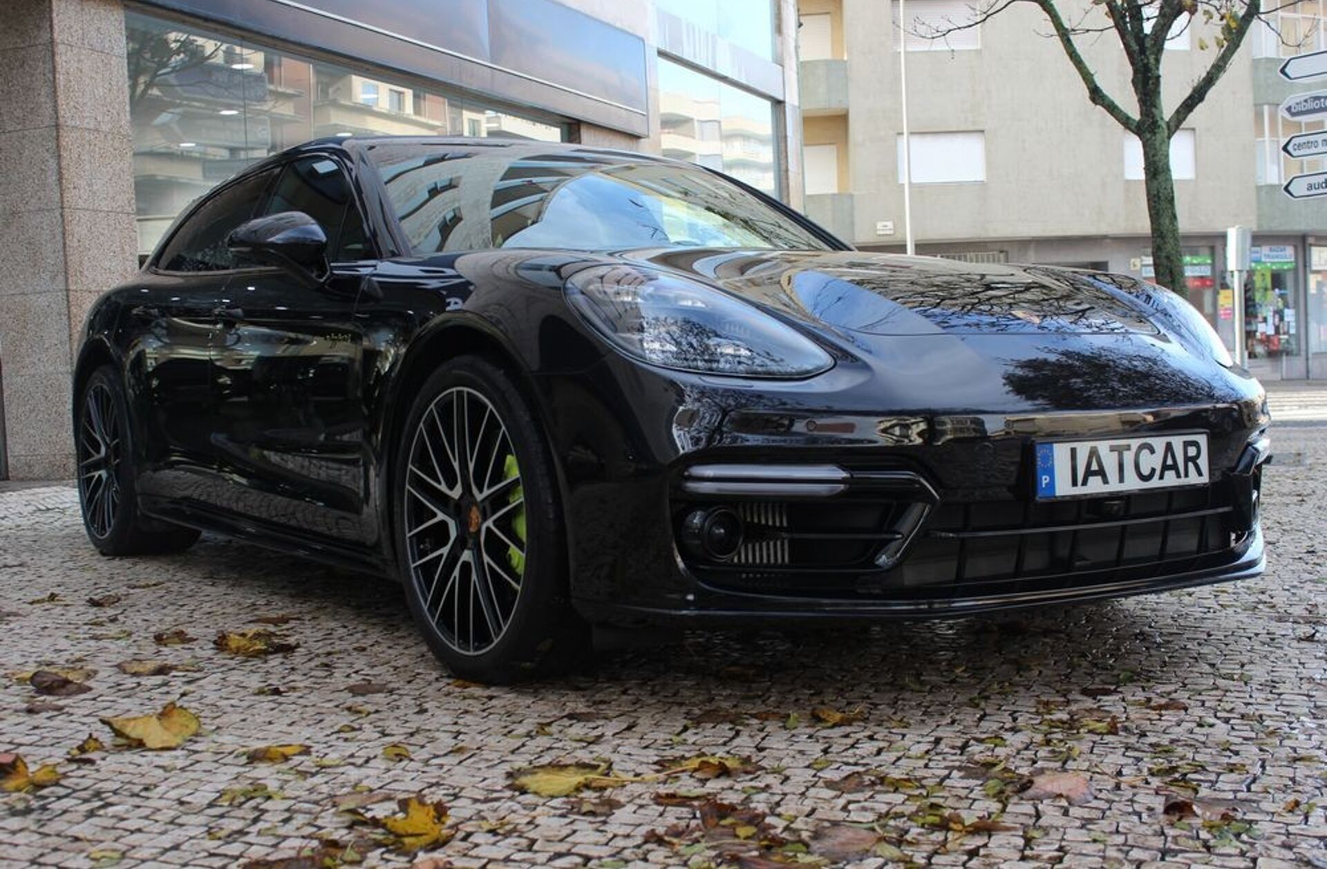 PORSCHE Panamera 4 E-Hybrid